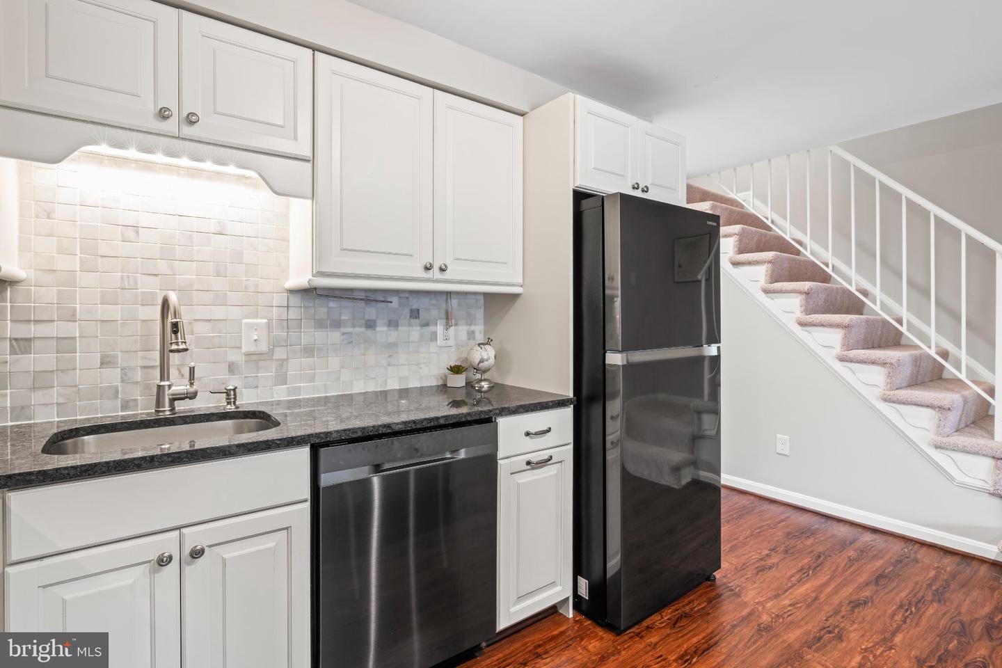 96 N BEDFORD ST #B, ARLINGTON, Virginia 22201, 2 Bedrooms Bedrooms, 6 Rooms Rooms,2 BathroomsBathrooms,Residential,For sale,96 N BEDFORD ST #B,VAAR2063900 MLS # VAAR2063900