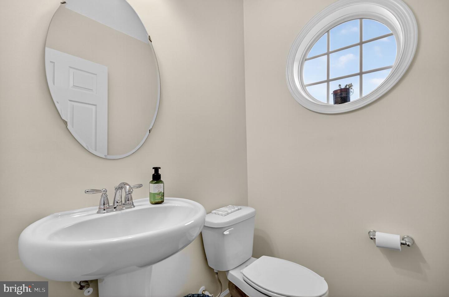 10224 FOUNTAIN CIR, MANASSAS, Virginia 20110, 3 Bedrooms Bedrooms, ,2 BathroomsBathrooms,Residential,For sale,10224 FOUNTAIN CIR,VAMN2009376 MLS # VAMN2009376
