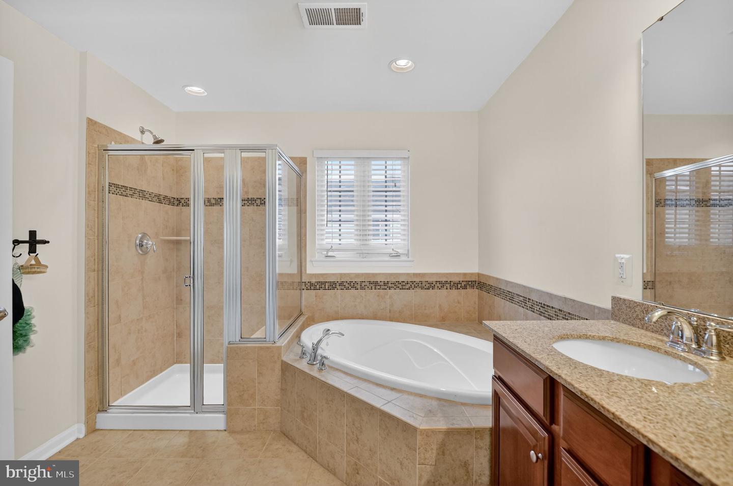 10224 FOUNTAIN CIR, MANASSAS, Virginia 20110, 3 Bedrooms Bedrooms, ,2 BathroomsBathrooms,Residential,For sale,10224 FOUNTAIN CIR,VAMN2009376 MLS # VAMN2009376