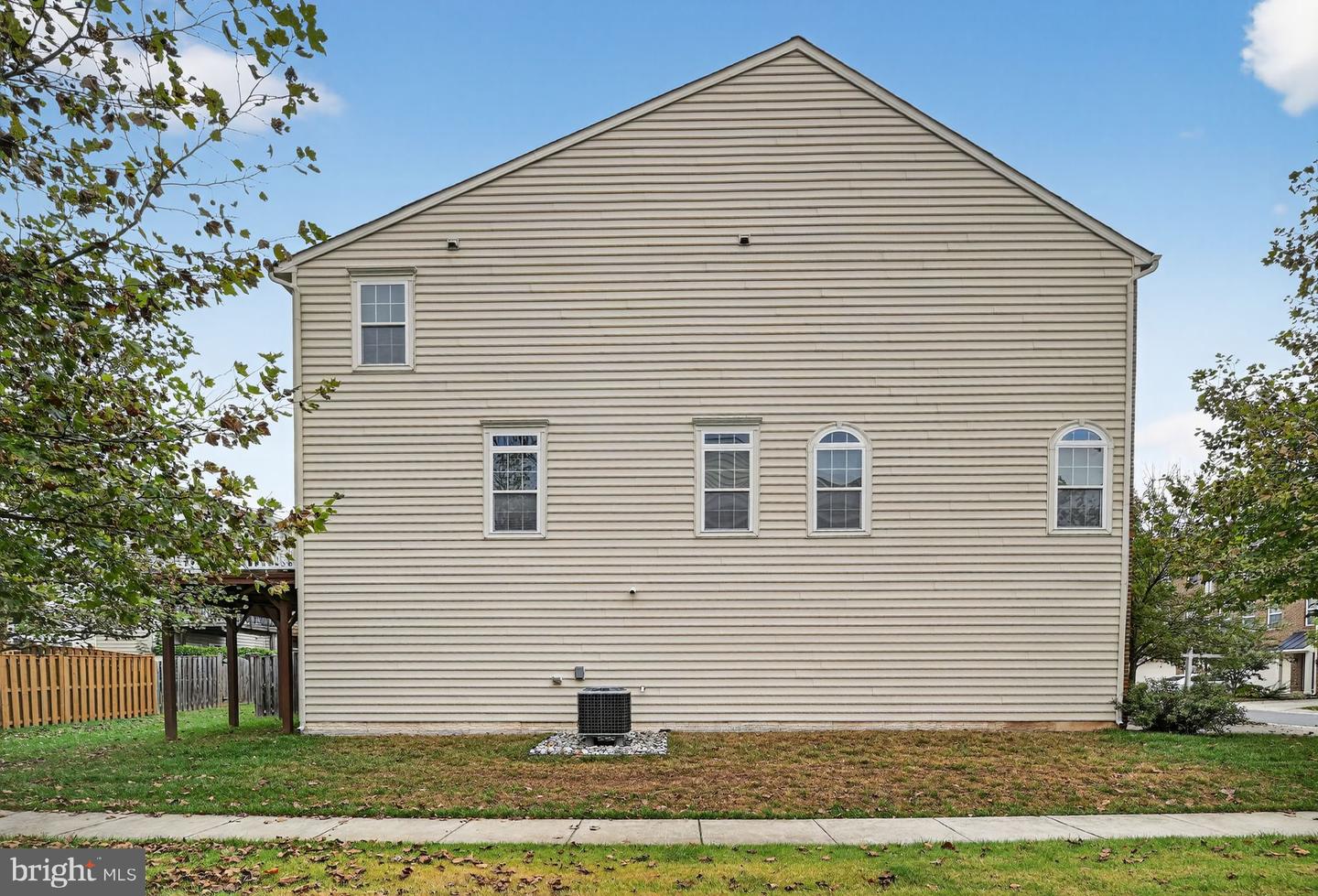 10224 FOUNTAIN CIR, MANASSAS, Virginia 20110, 3 Bedrooms Bedrooms, ,2 BathroomsBathrooms,Residential,For sale,10224 FOUNTAIN CIR,VAMN2009376 MLS # VAMN2009376