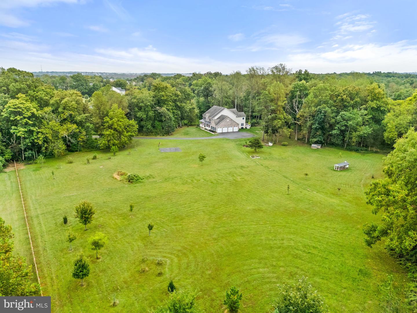 22011 BEAVERDAM DR, ASHBURN, Virginia 20148, 5 Bedrooms Bedrooms, ,5 BathroomsBathrooms,Residential,For sale,22011 BEAVERDAM DR,VALO2107164 MLS # VALO2107164
