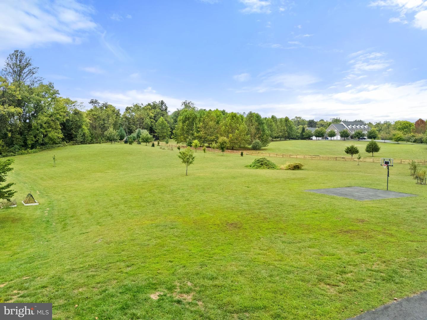 22011 BEAVERDAM DR, ASHBURN, Virginia 20148, 5 Bedrooms Bedrooms, ,5 BathroomsBathrooms,Residential,For sale,22011 BEAVERDAM DR,VALO2107164 MLS # VALO2107164