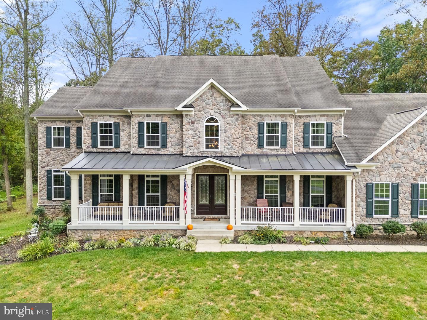 22011 BEAVERDAM DR, ASHBURN, Virginia 20148, 5 Bedrooms Bedrooms, ,5 BathroomsBathrooms,Residential,For sale,22011 BEAVERDAM DR,VALO2107164 MLS # VALO2107164