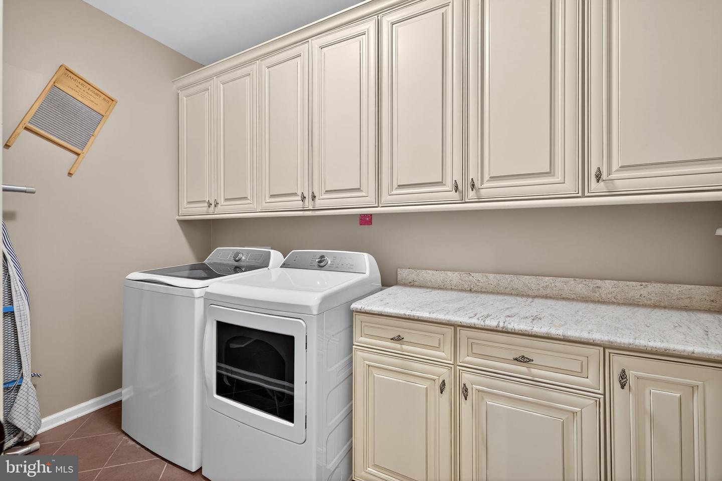 22011 BEAVERDAM DR, ASHBURN, Virginia 20148, 5 Bedrooms Bedrooms, ,5 BathroomsBathrooms,Residential,For sale,22011 BEAVERDAM DR,VALO2107164 MLS # VALO2107164
