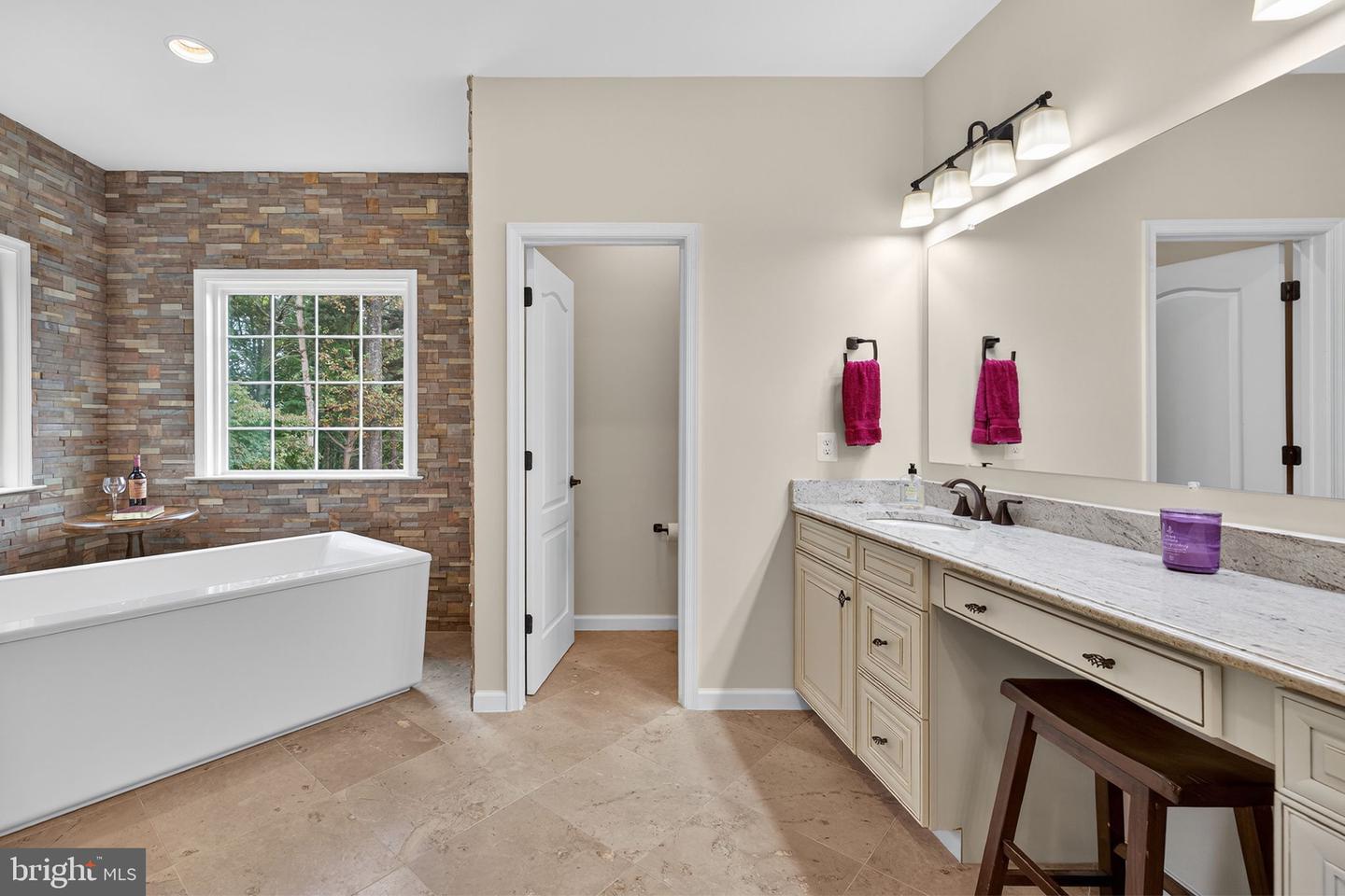 22011 BEAVERDAM DR, ASHBURN, Virginia 20148, 5 Bedrooms Bedrooms, ,5 BathroomsBathrooms,Residential,For sale,22011 BEAVERDAM DR,VALO2107164 MLS # VALO2107164