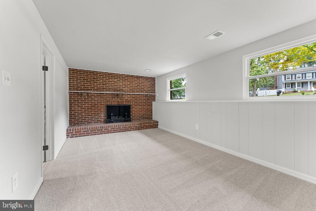 5 CREEKWOOD LN, FREDERICKSBURG, Virginia 22405, 4 Bedrooms Bedrooms, ,3 BathroomsBathrooms,Residential,For sale,5 CREEKWOOD LN,VAST2042778 MLS # VAST2042778