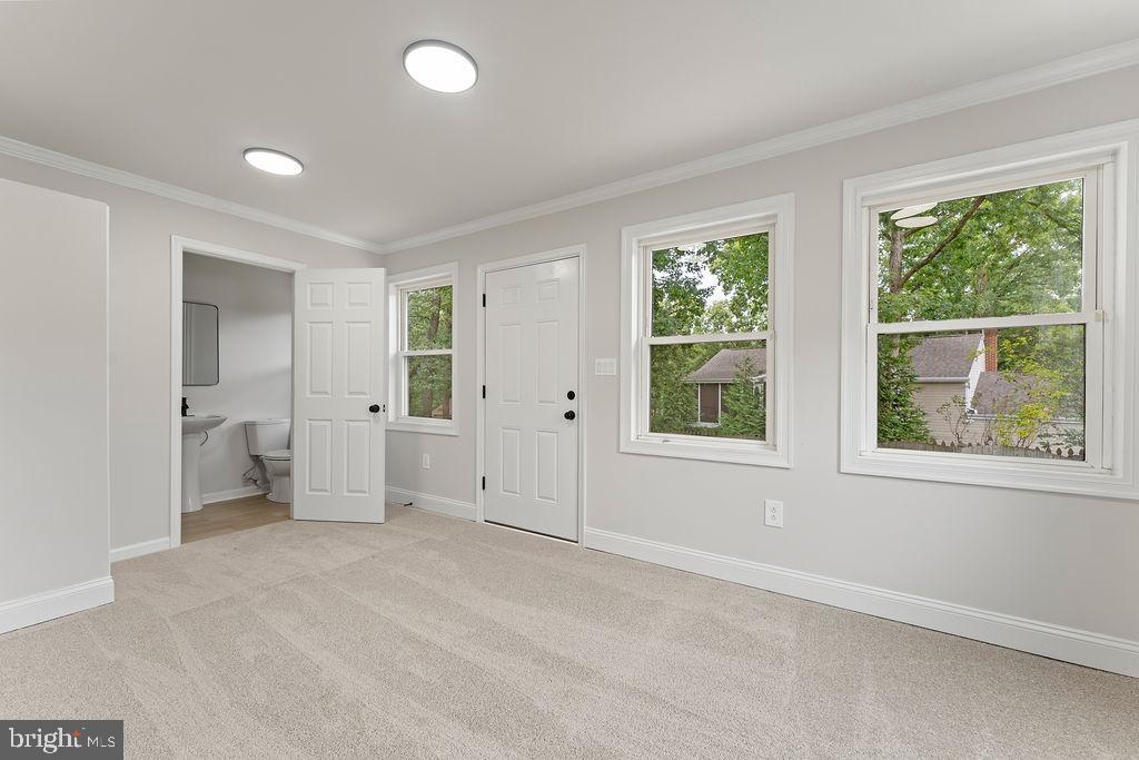 5 CREEKWOOD LN, FREDERICKSBURG, Virginia 22405, 4 Bedrooms Bedrooms, ,3 BathroomsBathrooms,Residential,For sale,5 CREEKWOOD LN,VAST2042778 MLS # VAST2042778