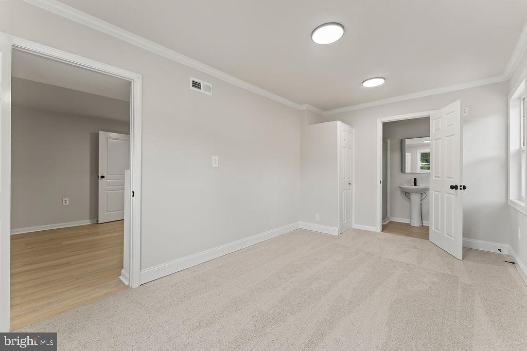 5 CREEKWOOD LN, FREDERICKSBURG, Virginia 22405, 4 Bedrooms Bedrooms, ,3 BathroomsBathrooms,Residential,For sale,5 CREEKWOOD LN,VAST2042778 MLS # VAST2042778