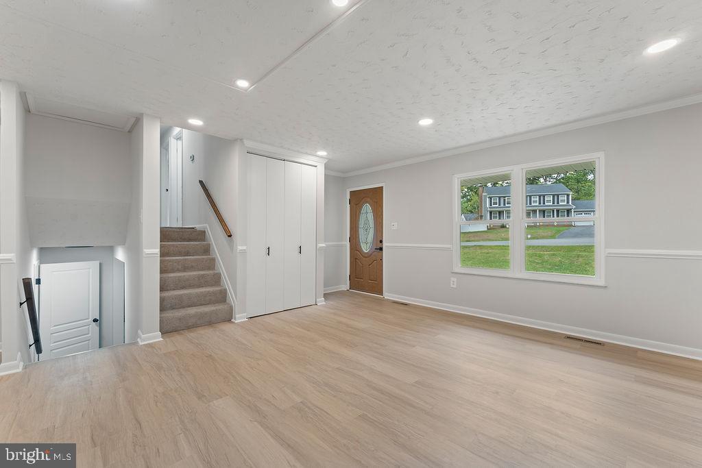 5 CREEKWOOD LN, FREDERICKSBURG, Virginia 22405, 4 Bedrooms Bedrooms, ,3 BathroomsBathrooms,Residential,For sale,5 CREEKWOOD LN,VAST2042778 MLS # VAST2042778