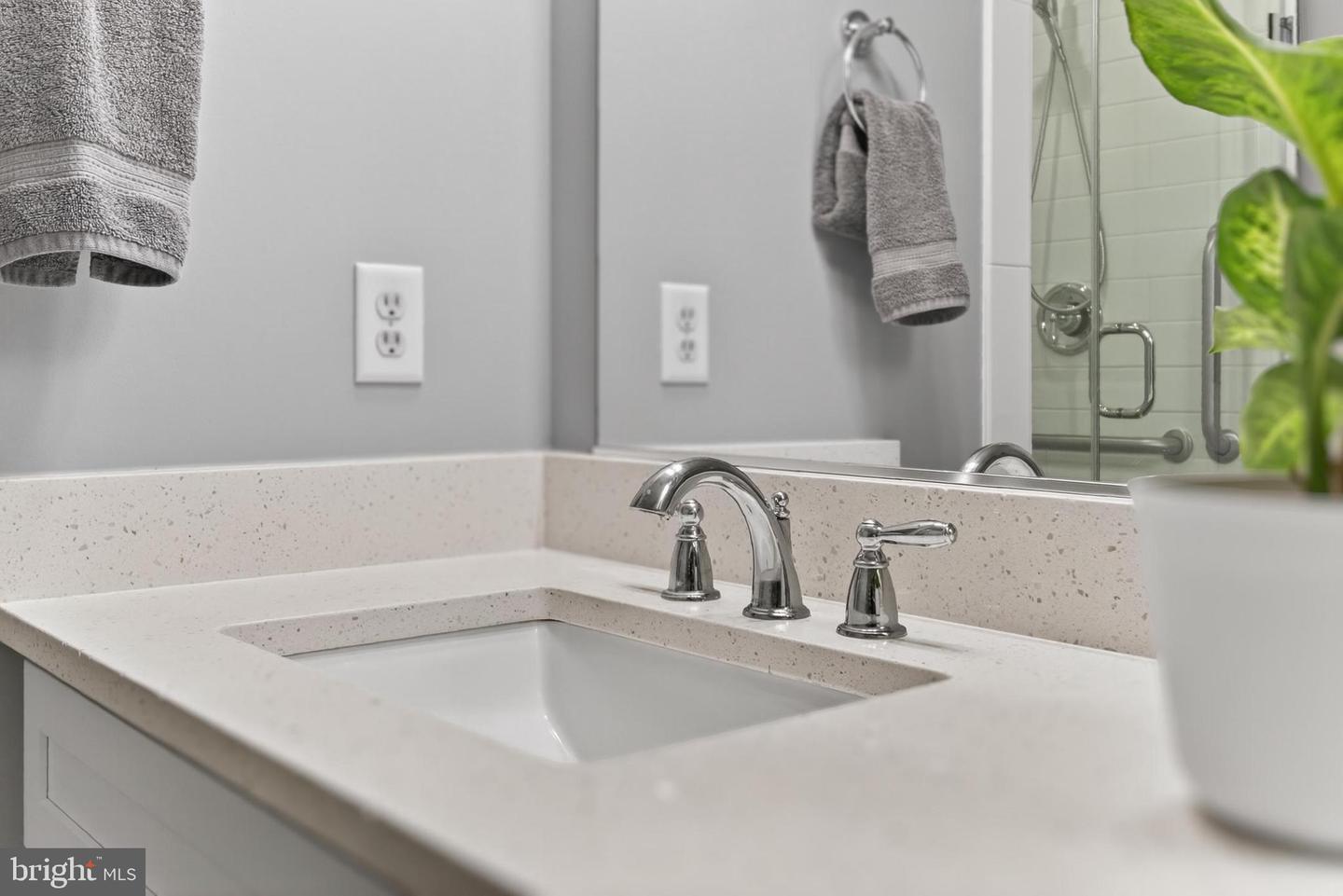 2960 VADEN DR #2-307, FAIRFAX, Virginia 22031, 2 Bedrooms Bedrooms, ,2 BathroomsBathrooms,Residential,For sale,2960 VADEN DR #2-307,VAFX2268224 MLS # VAFX2268224