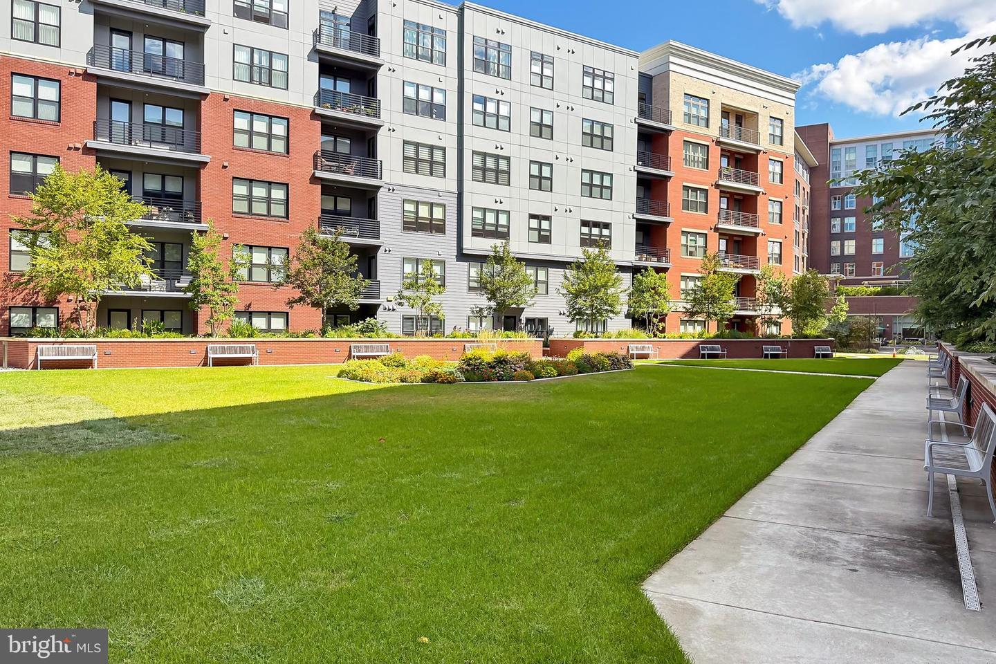 2960 VADEN DR #2-307, FAIRFAX, Virginia 22031, 2 Bedrooms Bedrooms, ,2 BathroomsBathrooms,Residential,For sale,2960 VADEN DR #2-307,VAFX2268224 MLS # VAFX2268224