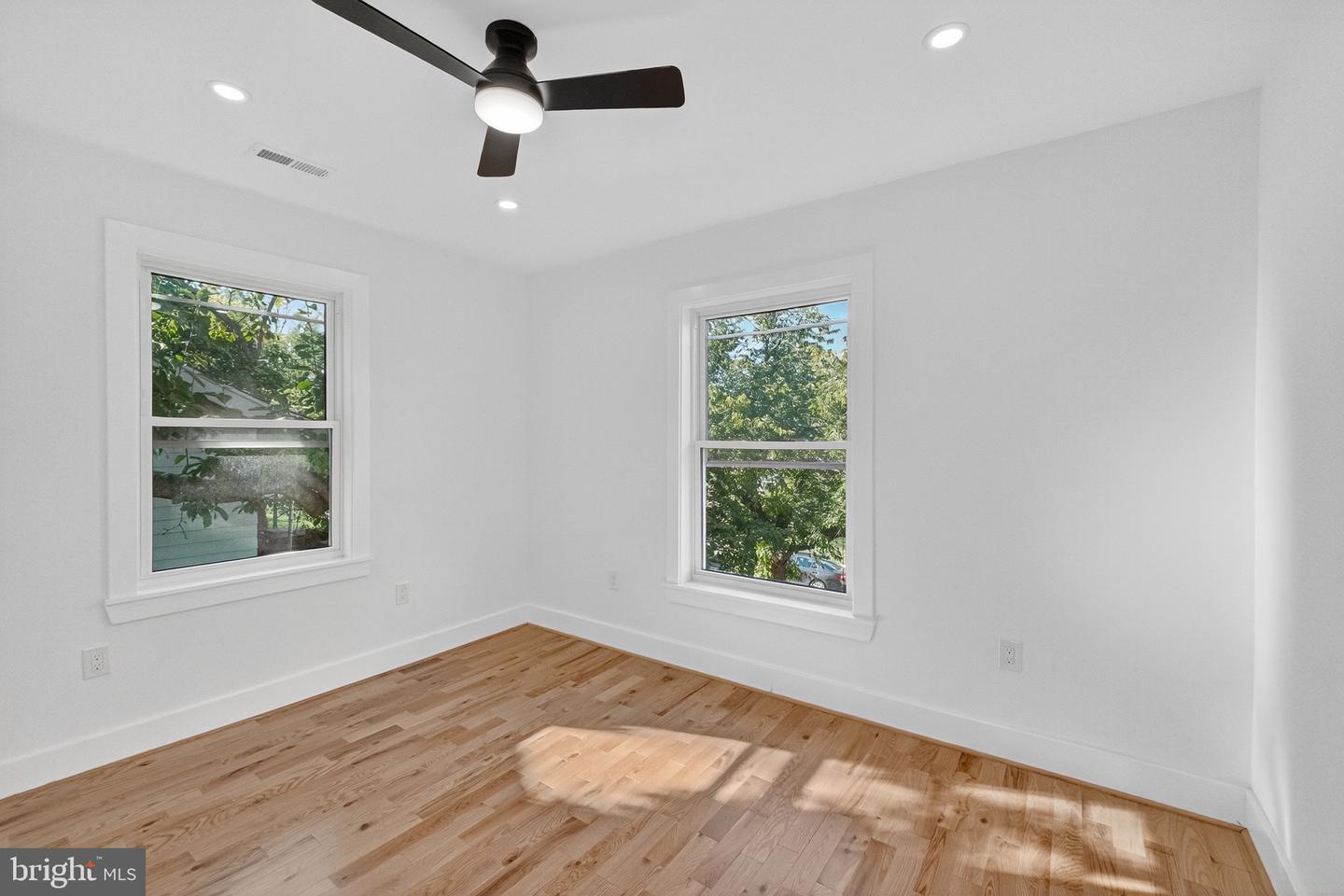 1923 JACKSON ST NE, WASHINGTON, District Of Columbia 20018, 5 Bedrooms Bedrooms, ,3 BathroomsBathrooms,Residential,For sale,1923 JACKSON ST NE,DCDC2223354 MLS # DCDC2223354