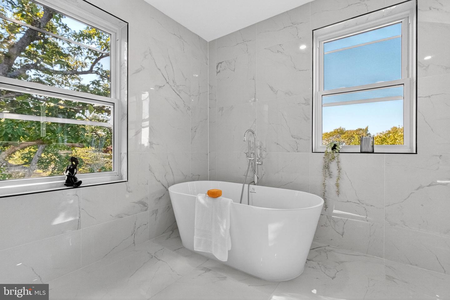 1923 JACKSON ST NE, WASHINGTON, District Of Columbia 20018, 5 Bedrooms Bedrooms, ,3 BathroomsBathrooms,Residential,For sale,1923 JACKSON ST NE,DCDC2223354 MLS # DCDC2223354