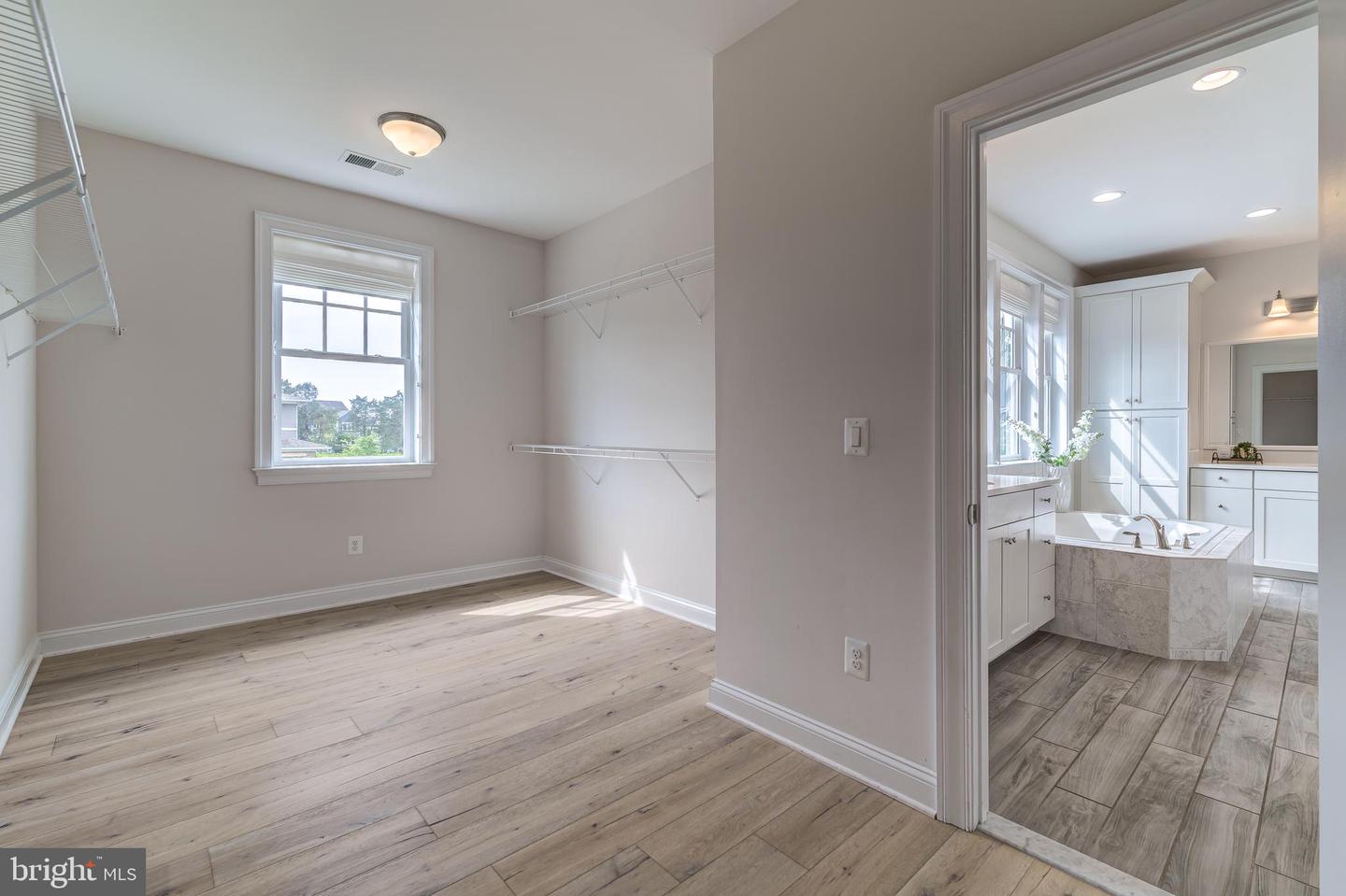 41550 HEPATICA CT, ASHBURN, Virginia 20148, 5 Bedrooms Bedrooms, ,5 BathroomsBathrooms,Residential,For sale,41550 HEPATICA CT,VALO2107210 MLS # VALO2107210