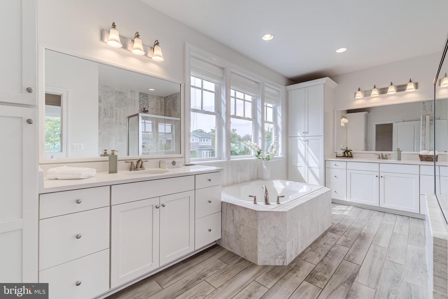 41550 HEPATICA CT, ASHBURN, Virginia 20148, 5 Bedrooms Bedrooms, ,5 BathroomsBathrooms,Residential,For sale,41550 HEPATICA CT,VALO2107210 MLS # VALO2107210
