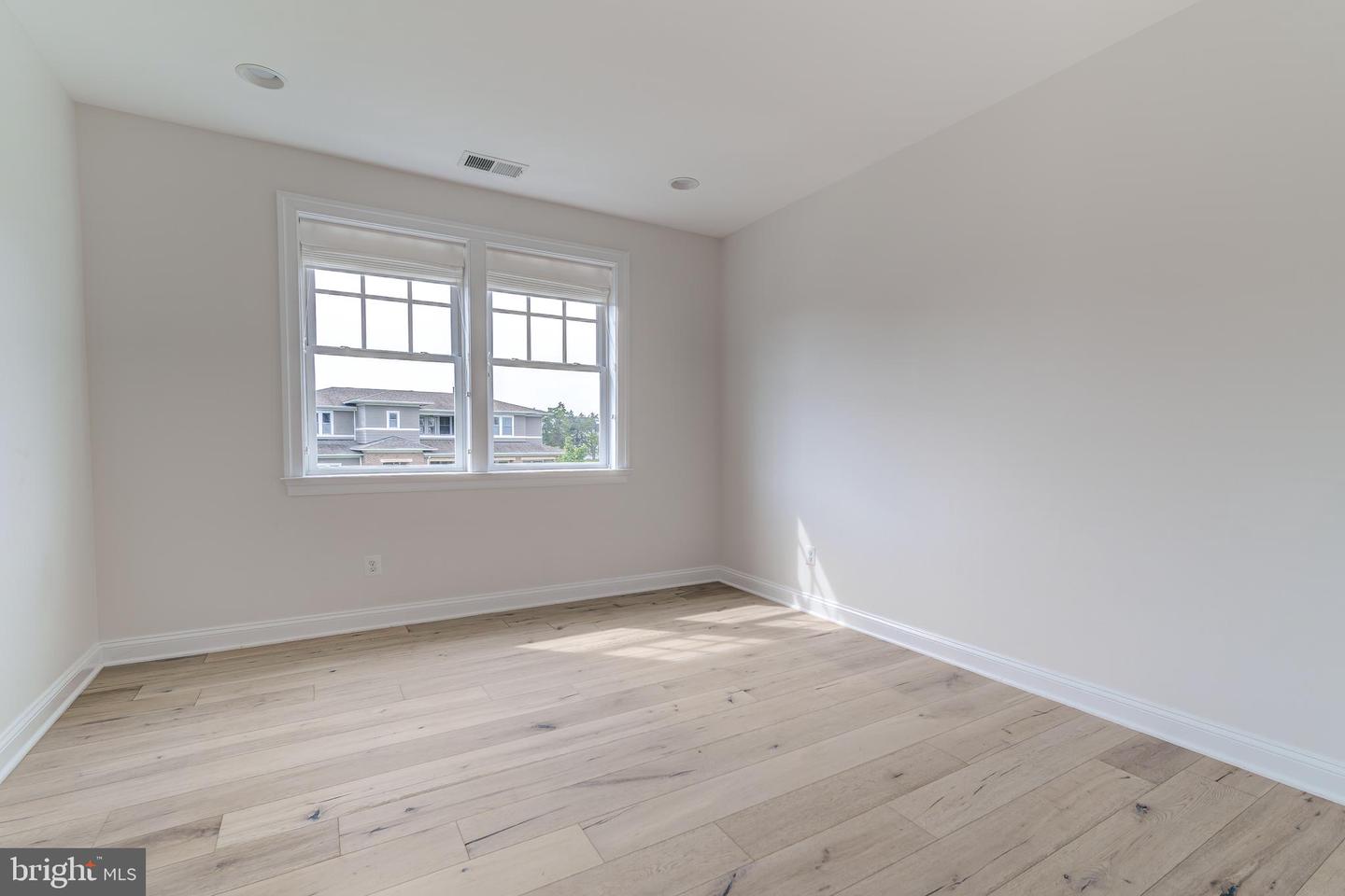 41550 HEPATICA CT, ASHBURN, Virginia 20148, 5 Bedrooms Bedrooms, ,5 BathroomsBathrooms,Residential,For sale,41550 HEPATICA CT,VALO2107210 MLS # VALO2107210