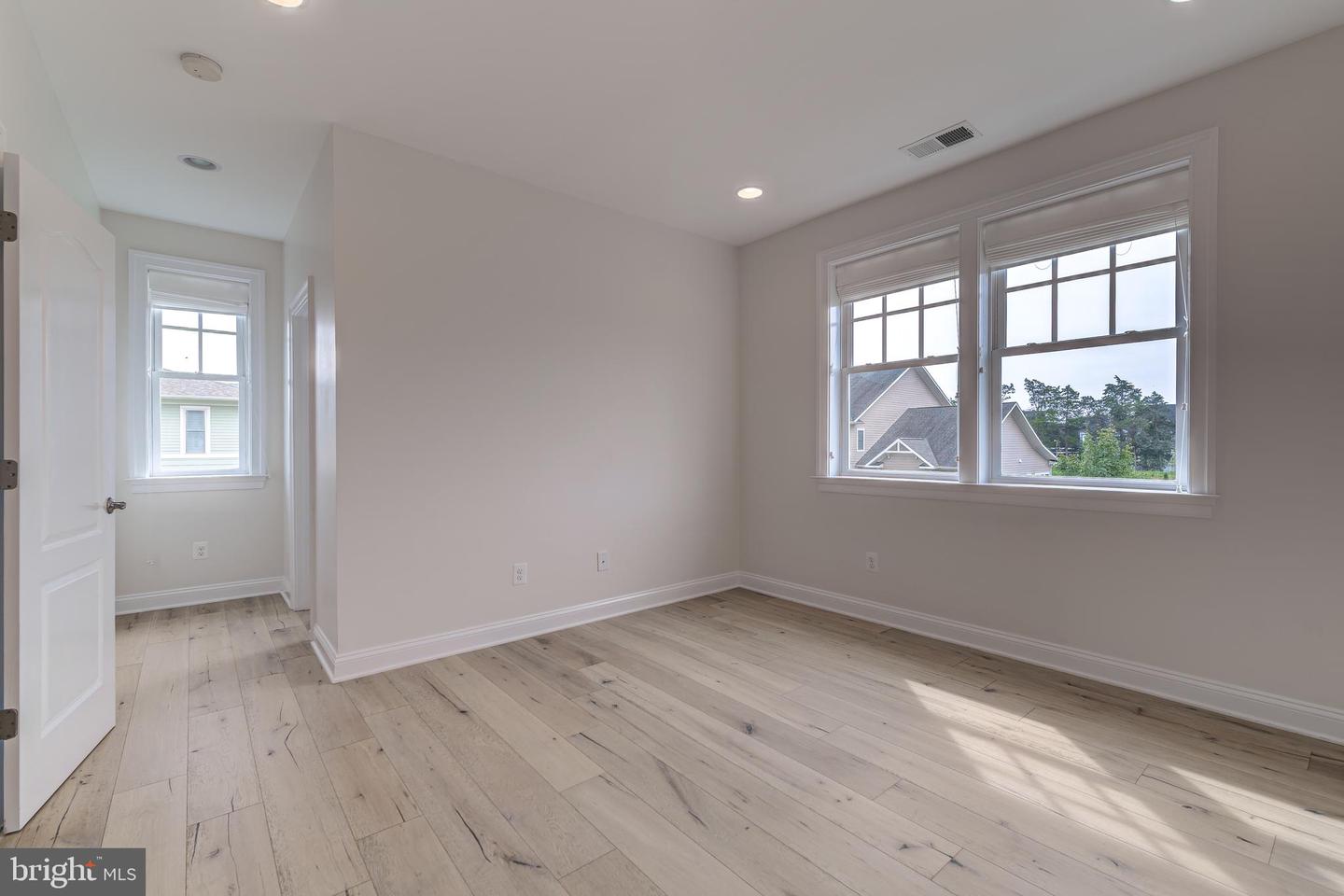 41550 HEPATICA CT, ASHBURN, Virginia 20148, 5 Bedrooms Bedrooms, ,5 BathroomsBathrooms,Residential,For sale,41550 HEPATICA CT,VALO2107210 MLS # VALO2107210