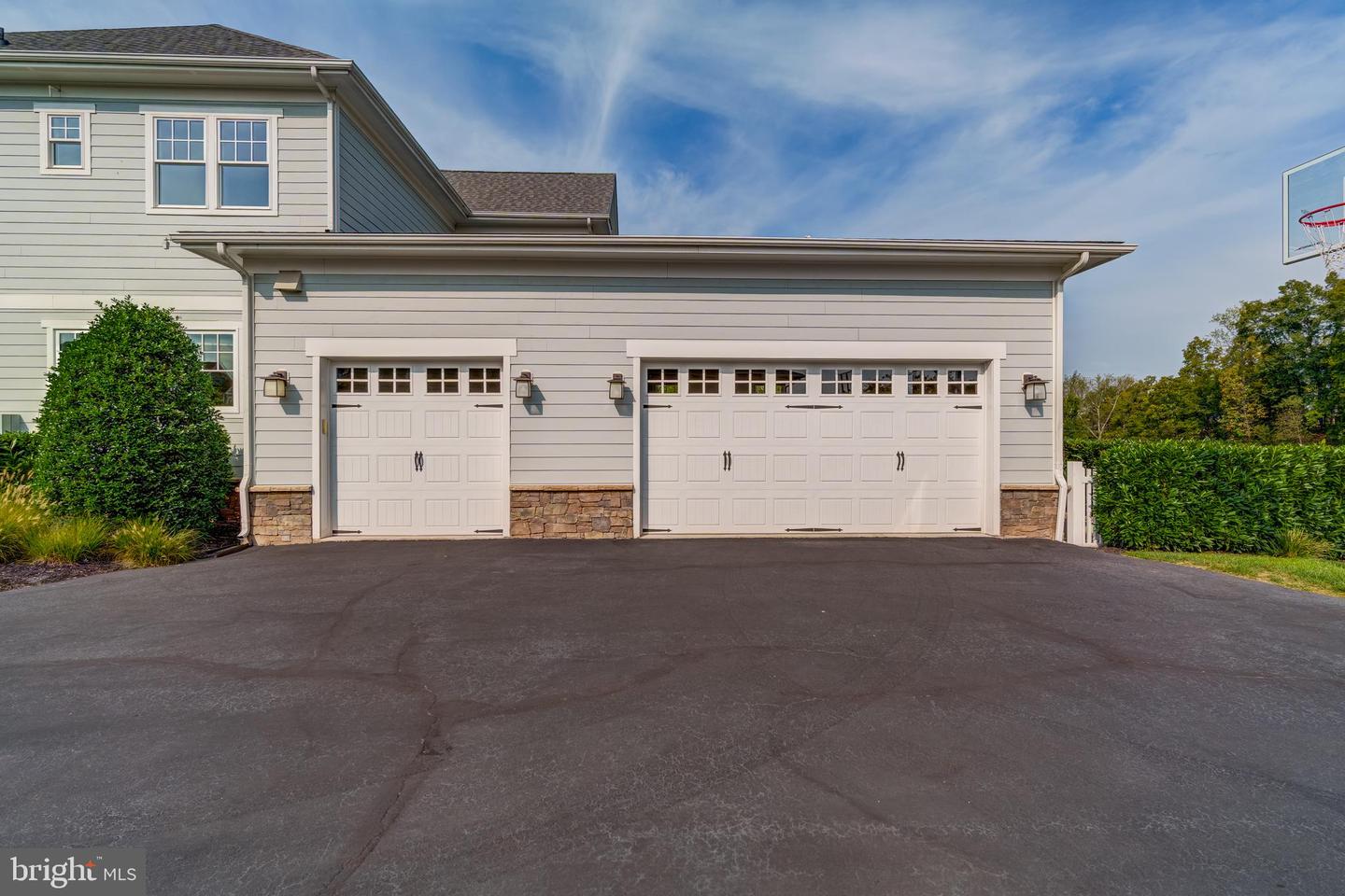 41550 HEPATICA CT, ASHBURN, Virginia 20148, 5 Bedrooms Bedrooms, ,5 BathroomsBathrooms,Residential,For sale,41550 HEPATICA CT,VALO2107210 MLS # VALO2107210