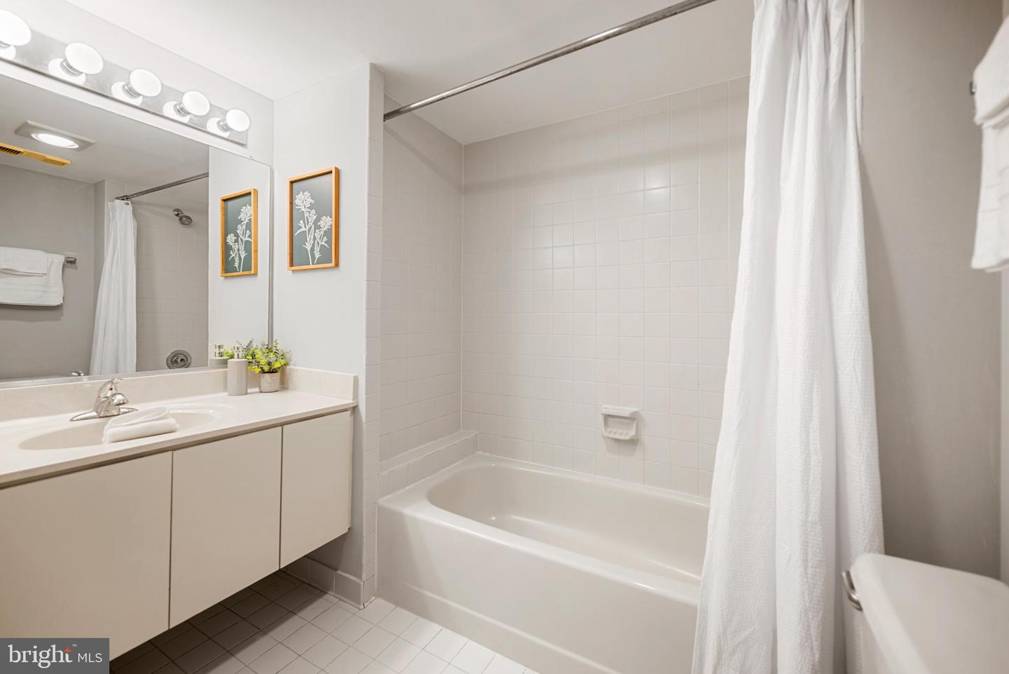 2100 LANGSTON BLVD #112, ARLINGTON, Virginia 22201, 1 Bedroom Bedrooms, ,1 BathroomBathrooms,Residential,For sale,2100 LANGSTON BLVD #112,VAAR2064010 MLS # VAAR2064010