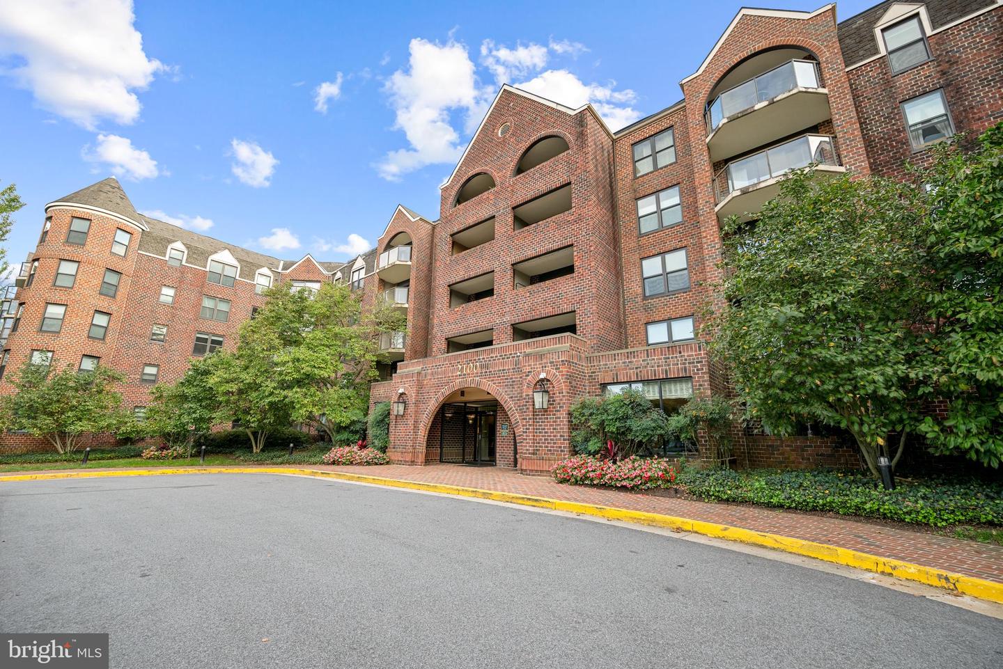 2100 LANGSTON BLVD #112, ARLINGTON, Virginia 22201, 1 Bedroom Bedrooms, ,1 BathroomBathrooms,Residential,For sale,2100 LANGSTON BLVD #112,VAAR2064010 MLS # VAAR2064010