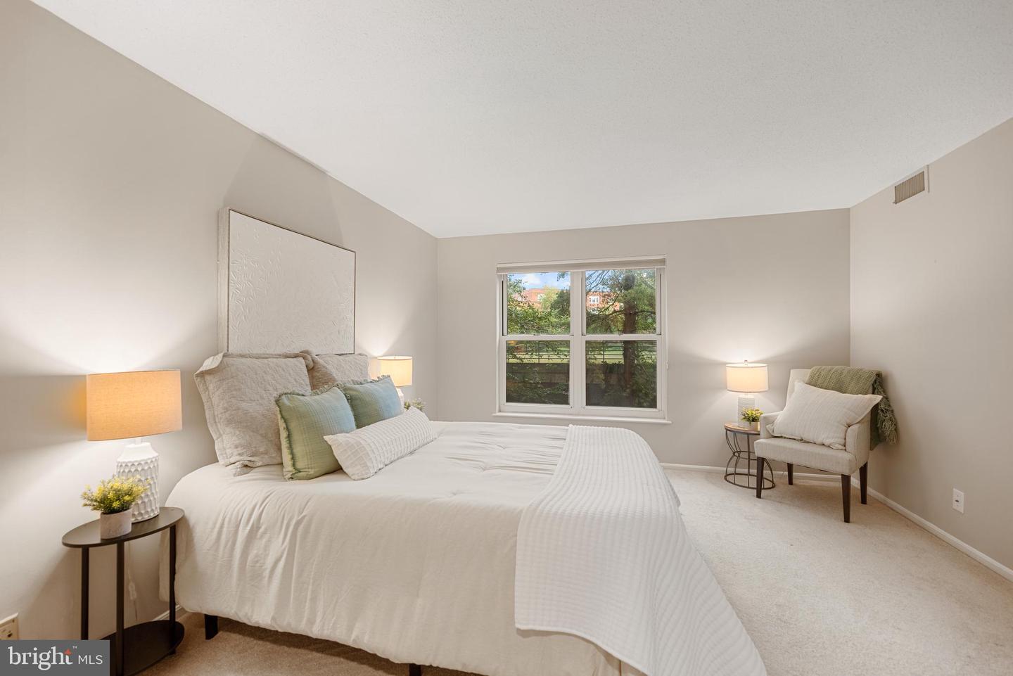 2100 LANGSTON BLVD #112, ARLINGTON, Virginia 22201, 1 Bedroom Bedrooms, ,1 BathroomBathrooms,Residential,For sale,2100 LANGSTON BLVD #112,VAAR2064010 MLS # VAAR2064010