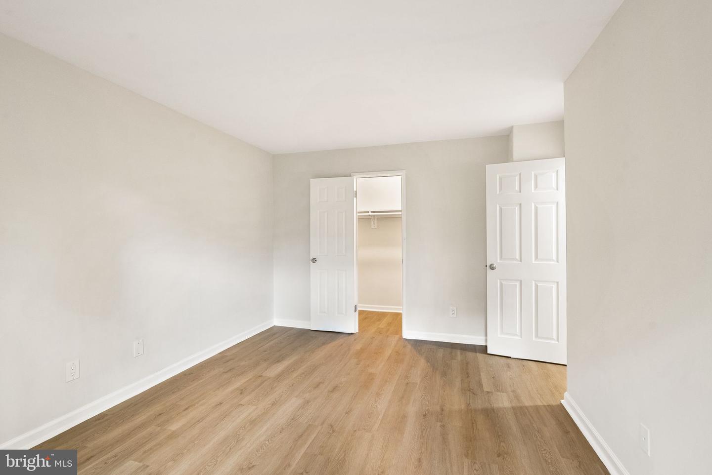 2909 CHARING CROSS RD #12, FALLS CHURCH, Virginia 22042, 2 Bedrooms Bedrooms, ,1 BathroomBathrooms,Residential,For sale,2909 CHARING CROSS RD #12,VAFX2268272 MLS # VAFX2268272