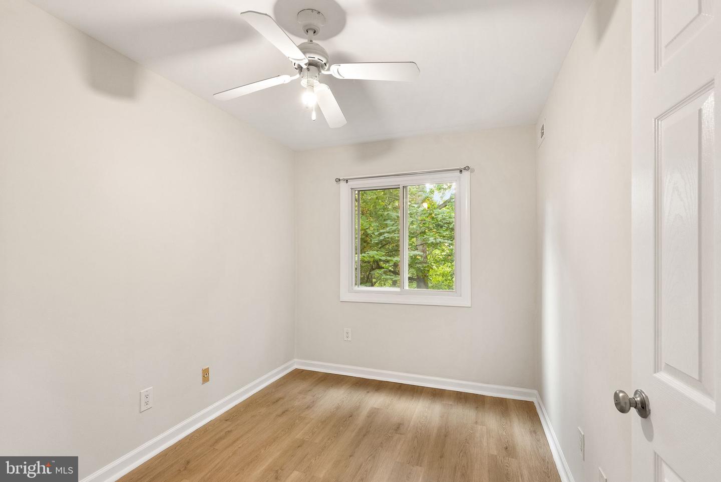 2909 CHARING CROSS RD #12, FALLS CHURCH, Virginia 22042, 2 Bedrooms Bedrooms, ,1 BathroomBathrooms,Residential,For sale,2909 CHARING CROSS RD #12,VAFX2268272 MLS # VAFX2268272