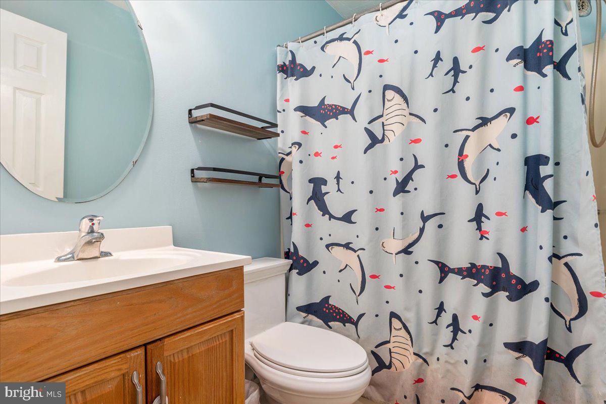 265 LUCKE WAY, LINDEN, Virginia 22642, 3 Bedrooms Bedrooms, 6 Rooms Rooms,3 BathroomsBathrooms,Residential,For sale,265 LUCKE WAY,VAWR2012342 MLS # VAWR2012342