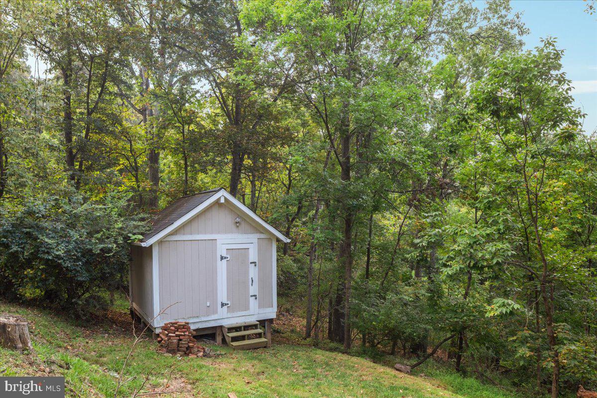 265 LUCKE WAY, LINDEN, Virginia 22642, 3 Bedrooms Bedrooms, 6 Rooms Rooms,3 BathroomsBathrooms,Residential,For sale,265 LUCKE WAY,VAWR2012342 MLS # VAWR2012342
