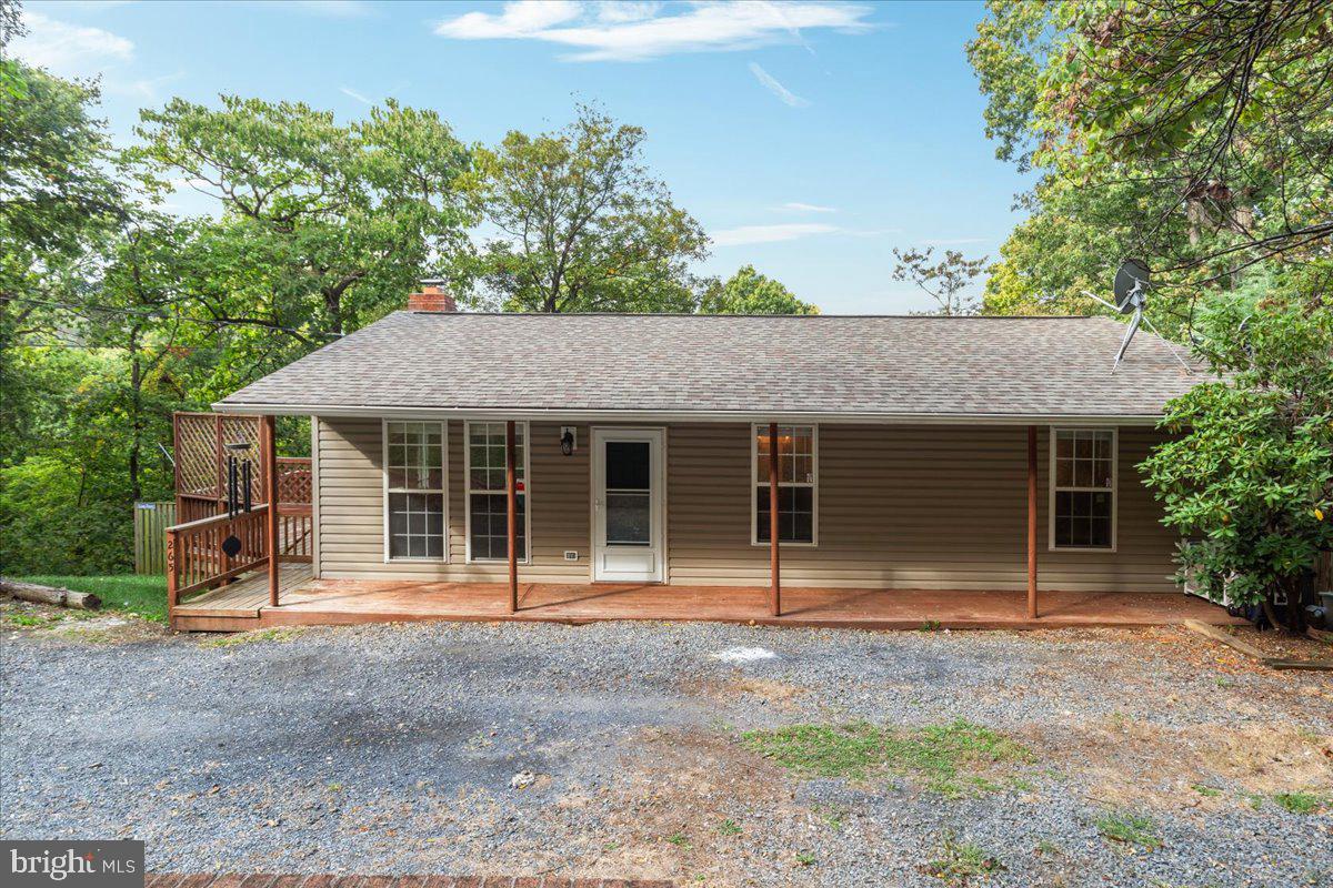 265 LUCKE WAY, LINDEN, Virginia 22642, 3 Bedrooms Bedrooms, 6 Rooms Rooms,3 BathroomsBathrooms,Residential,For sale,265 LUCKE WAY,VAWR2012342 MLS # VAWR2012342