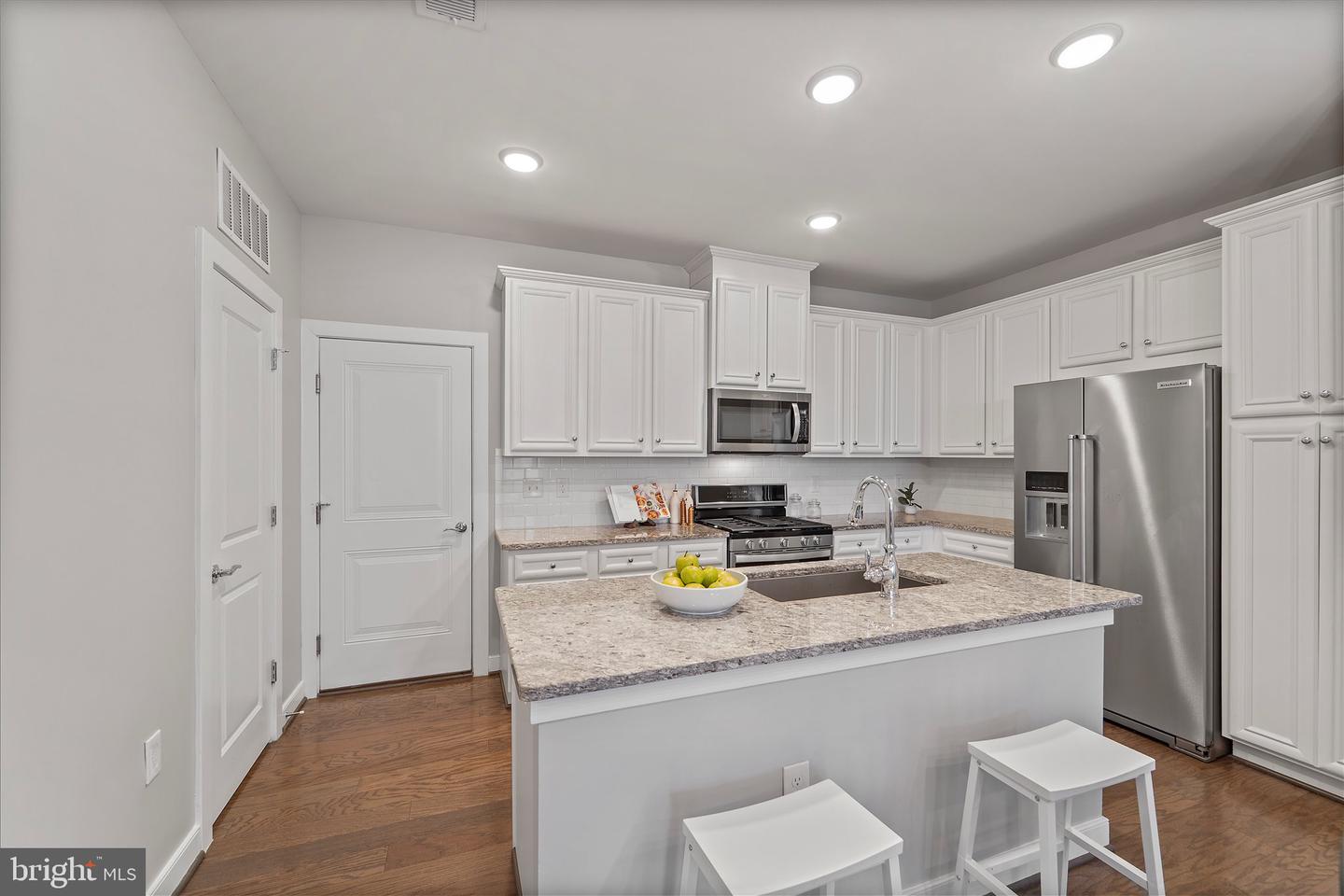 13387 LAUNDERS ST #76, HERNDON, Virginia 20171, 3 Bedrooms Bedrooms, ,2 BathroomsBathrooms,Residential,For sale,13387 LAUNDERS ST #76,VAFX2268302 MLS # VAFX2268302