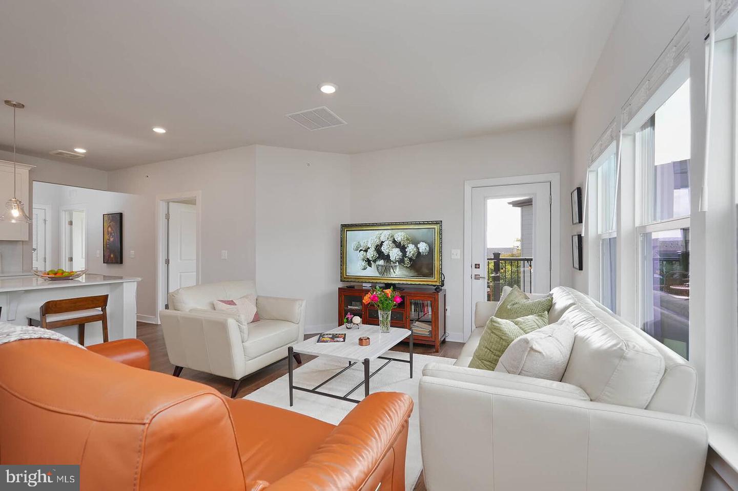 12865 MOSAIC PARK WAY #3Y, HERNDON, Virginia 20171, 2 Bedrooms Bedrooms, ,2 BathroomsBathrooms,Residential,For sale,12865 MOSAIC PARK WAY #3Y,VAFX2268312 MLS # VAFX2268312