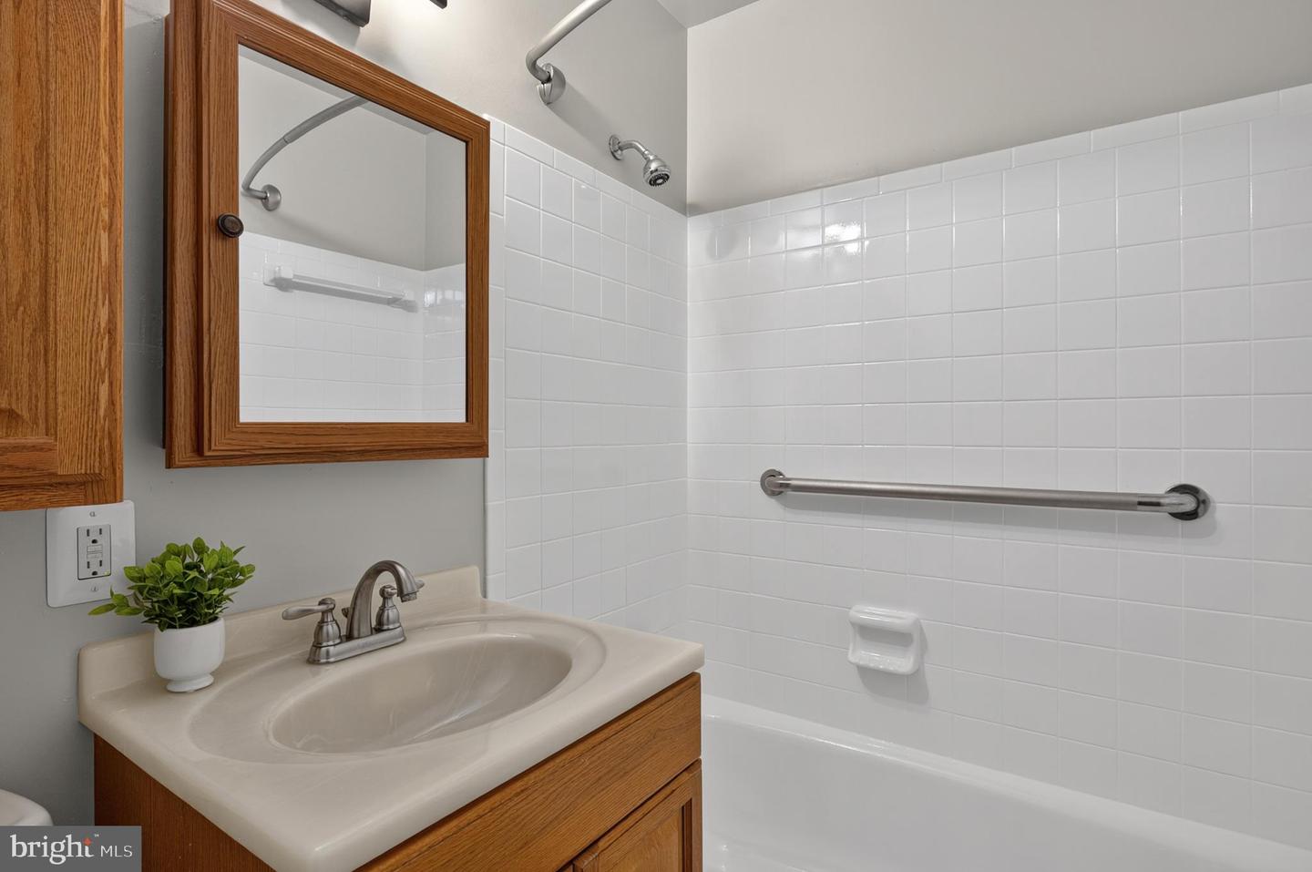 6902 ONTARIO ST, SPRINGFIELD, Virginia 22152, 4 Bedrooms Bedrooms, ,2 BathroomsBathrooms,Residential,For sale,6902 ONTARIO ST,VAFX2268326 MLS # VAFX2268326