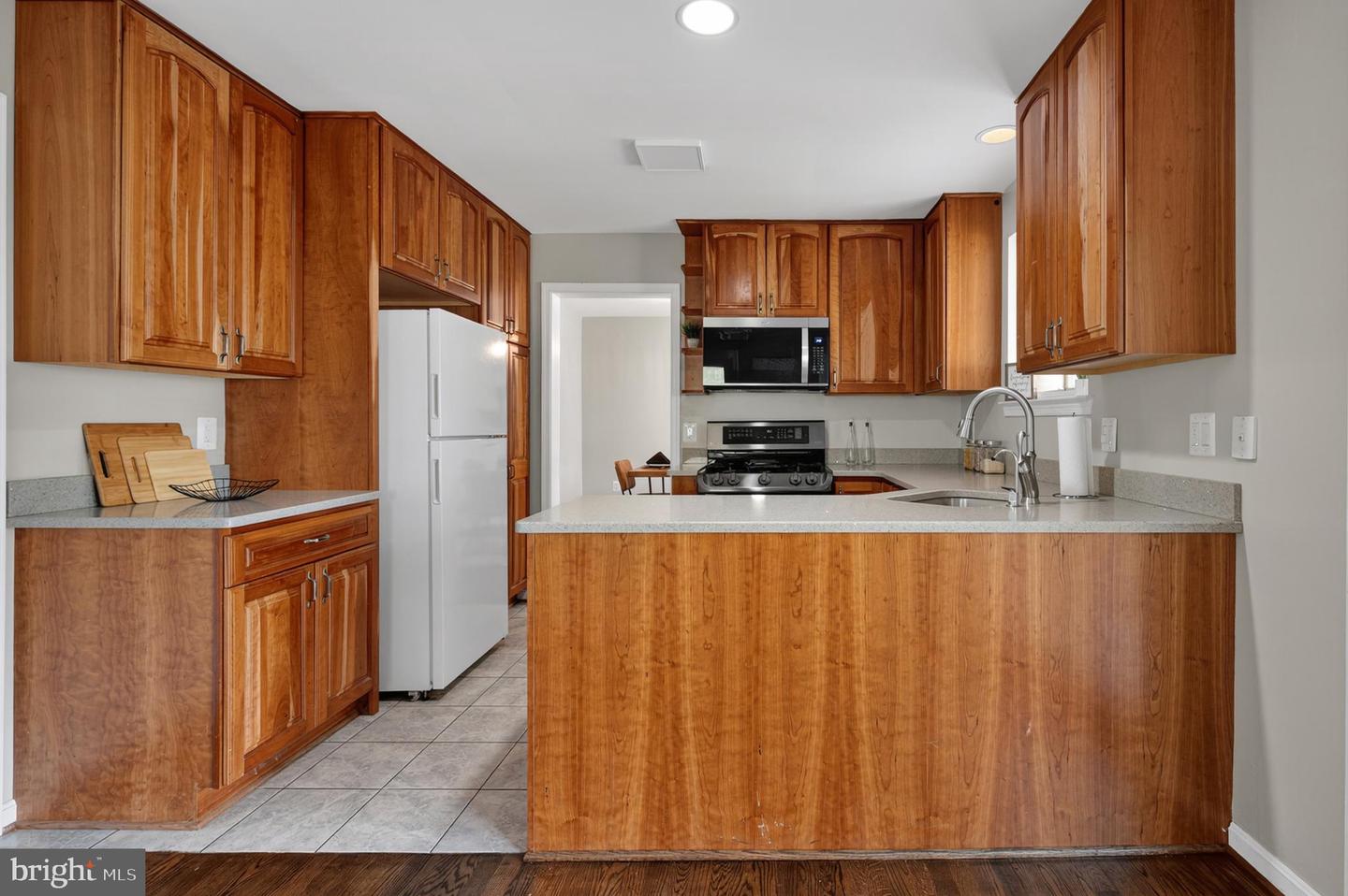 6902 ONTARIO ST, SPRINGFIELD, Virginia 22152, 4 Bedrooms Bedrooms, ,2 BathroomsBathrooms,Residential,For sale,6902 ONTARIO ST,VAFX2268326 MLS # VAFX2268326