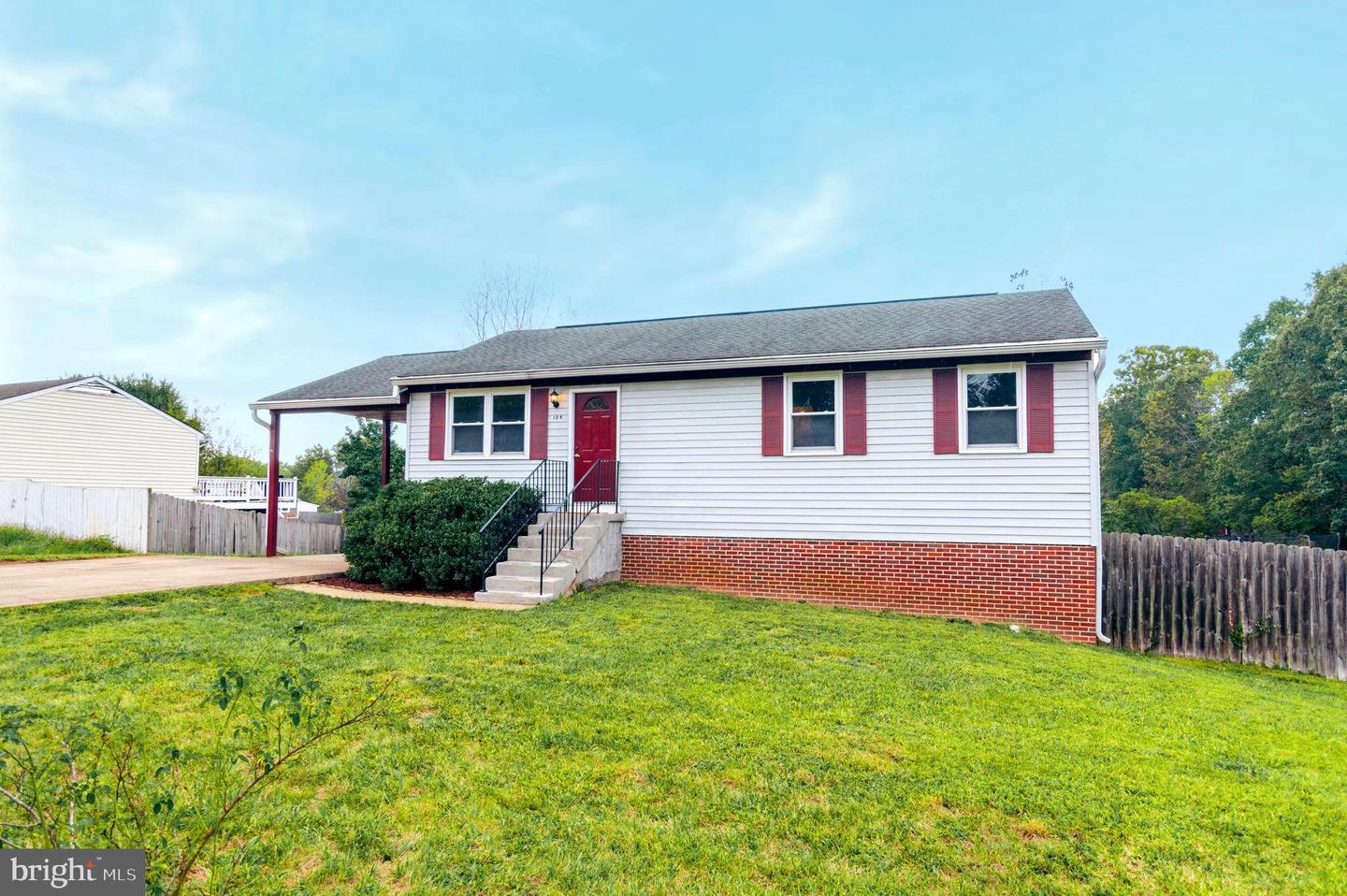 104 STEVENS DR, STAFFORD, Virginia 22556, 3 Bedrooms Bedrooms, 5 Rooms Rooms,2 BathroomsBathrooms,Residential,For sale,104 STEVENS DR,VAST2042800 MLS # VAST2042800