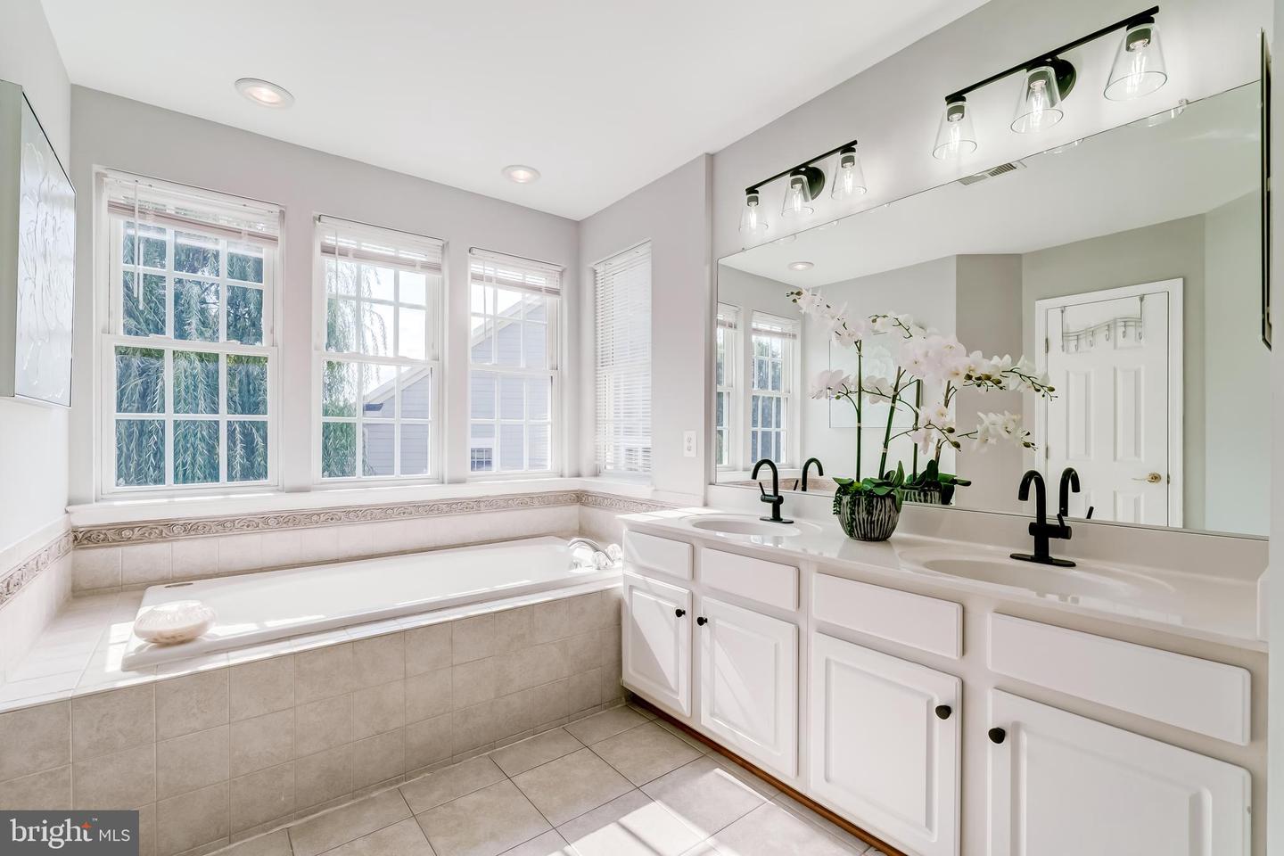 19111 CHARTIER DR, LEESBURG, Virginia 20176, 5 Bedrooms Bedrooms, ,3 BathroomsBathrooms,Residential,For sale,19111 CHARTIER DR,VALO2107260 MLS # VALO2107260