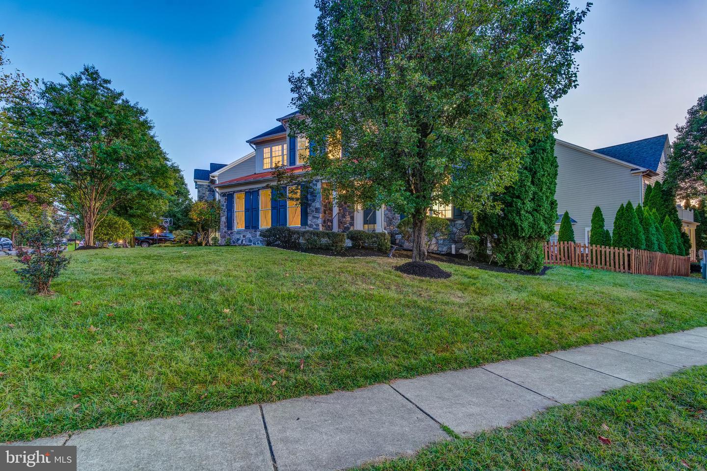 19111 CHARTIER DR, LEESBURG, Virginia 20176, 5 Bedrooms Bedrooms, ,3 BathroomsBathrooms,Residential,For sale,19111 CHARTIER DR,VALO2107260 MLS # VALO2107260