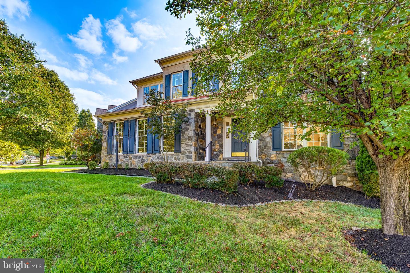 19111 CHARTIER DR, LEESBURG, Virginia 20176, 5 Bedrooms Bedrooms, ,3 BathroomsBathrooms,Residential,For sale,19111 CHARTIER DR,VALO2107260 MLS # VALO2107260