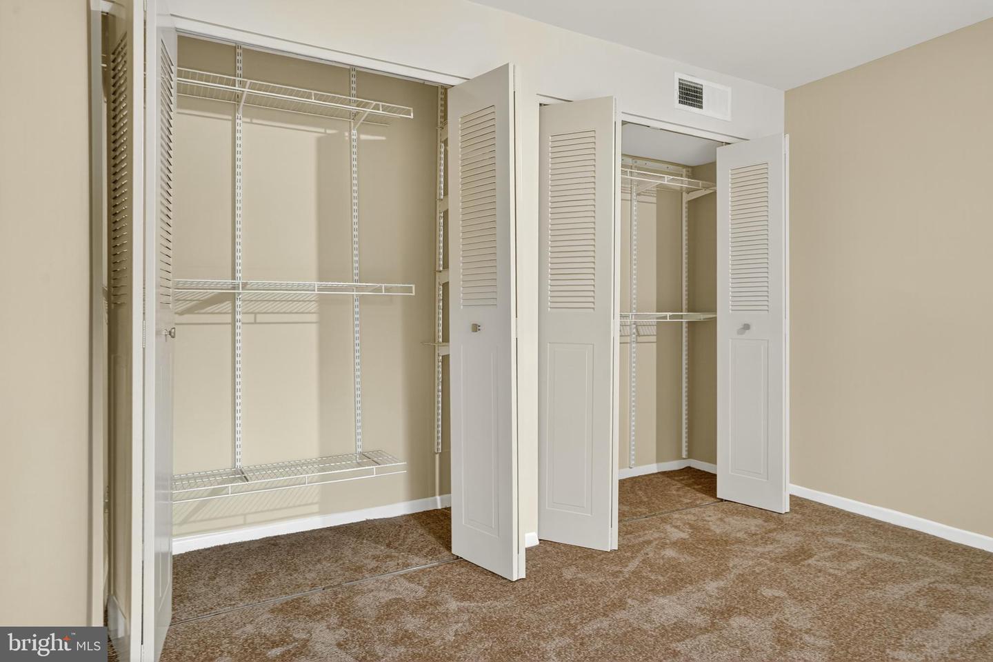 6147 LEESBURG PIKE #602, FALLS CHURCH, Virginia 22041, 1 Bedroom Bedrooms, ,1 BathroomBathrooms,Residential,For sale,6147 LEESBURG PIKE #602,VAFX2268492 MLS # VAFX2268492