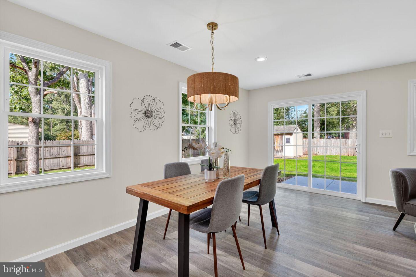 7911 MARTHA WASHINGTON ST, ALEXANDRIA, Virginia 22309, 3 Bedrooms Bedrooms, 7 Rooms Rooms,2 BathroomsBathrooms,Residential,For sale,7911 MARTHA WASHINGTON ST,VAFX2268500 MLS # VAFX2268500
