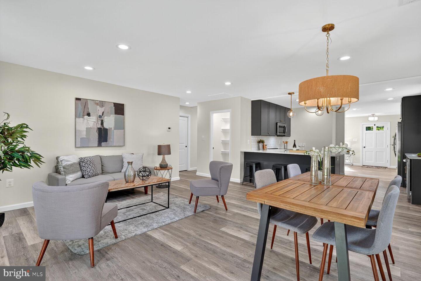 7911 MARTHA WASHINGTON ST, ALEXANDRIA, Virginia 22309, 3 Bedrooms Bedrooms, 7 Rooms Rooms,2 BathroomsBathrooms,Residential,For sale,7911 MARTHA WASHINGTON ST,VAFX2268500 MLS # VAFX2268500
