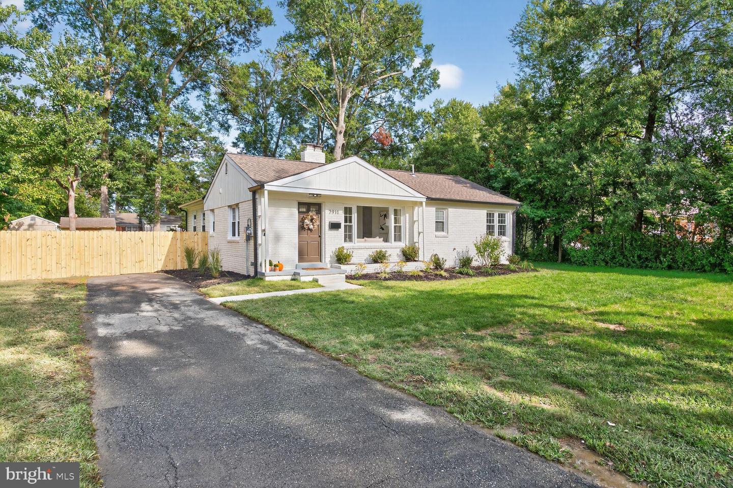 7911 MARTHA WASHINGTON ST, ALEXANDRIA, Virginia 22309, 3 Bedrooms Bedrooms, 7 Rooms Rooms,2 BathroomsBathrooms,Residential,For sale,7911 MARTHA WASHINGTON ST,VAFX2268500 MLS # VAFX2268500