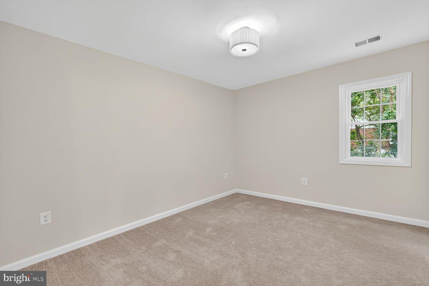 7911 MARTHA WASHINGTON ST, ALEXANDRIA, Virginia 22309, 3 Bedrooms Bedrooms, 7 Rooms Rooms,2 BathroomsBathrooms,Residential,For sale,7911 MARTHA WASHINGTON ST,VAFX2268500 MLS # VAFX2268500
