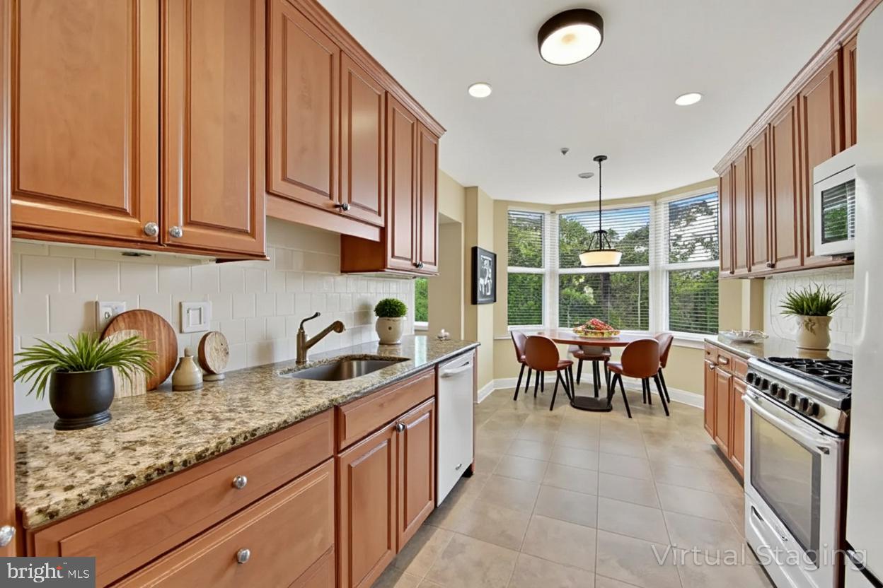 11776 STRATFORD HOUSE PL #507, RESTON, Virginia 20190, 2 Bedrooms Bedrooms, ,2 BathroomsBathrooms,Residential,For sale,11776 STRATFORD HOUSE PL #507,VAFX2268504 MLS # VAFX2268504