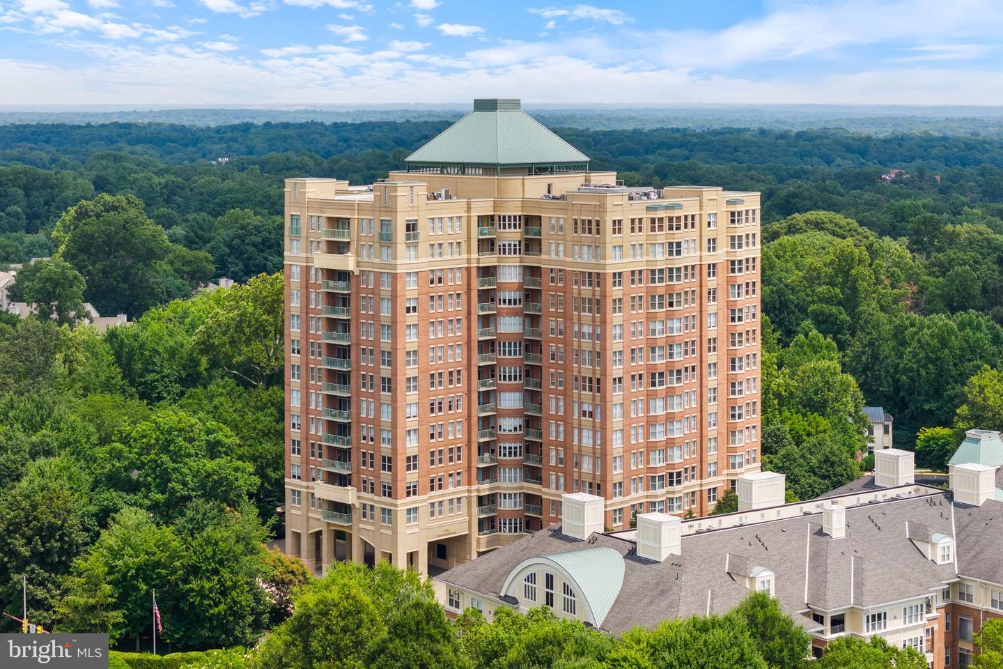 11776 STRATFORD HOUSE PL #507, RESTON, Virginia 20190, 2 Bedrooms Bedrooms, ,2 BathroomsBathrooms,Residential,For sale,11776 STRATFORD HOUSE PL #507,VAFX2268504 MLS # VAFX2268504