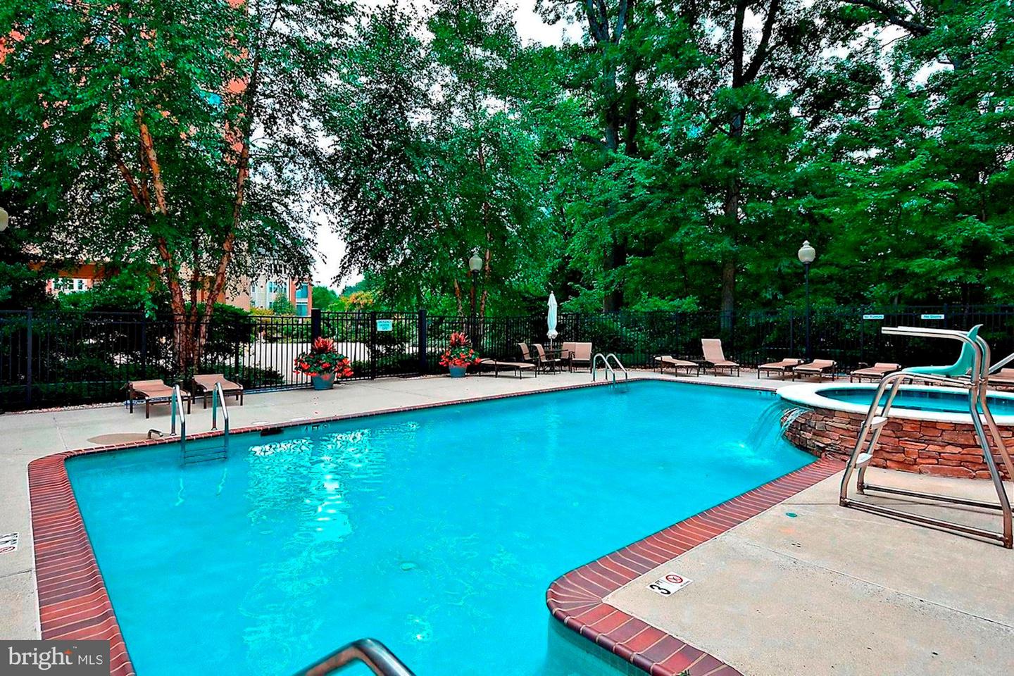 11776 STRATFORD HOUSE PL #507, RESTON, Virginia 20190, 2 Bedrooms Bedrooms, ,2 BathroomsBathrooms,Residential,For sale,11776 STRATFORD HOUSE PL #507,VAFX2268504 MLS # VAFX2268504