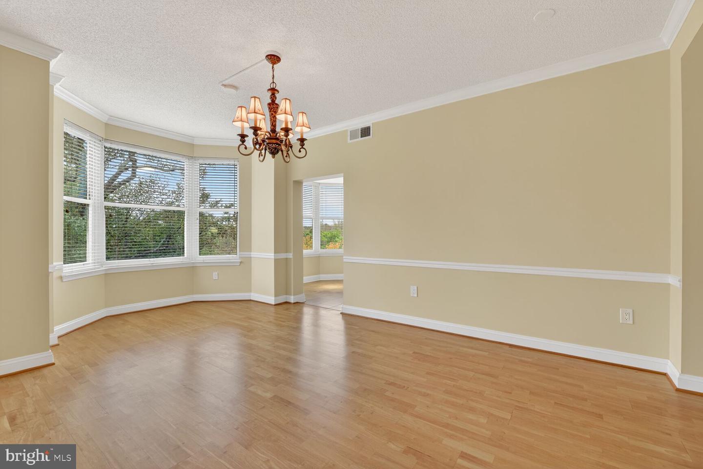 11776 STRATFORD HOUSE PL #507, RESTON, Virginia 20190, 2 Bedrooms Bedrooms, ,2 BathroomsBathrooms,Residential,For sale,11776 STRATFORD HOUSE PL #507,VAFX2268504 MLS # VAFX2268504