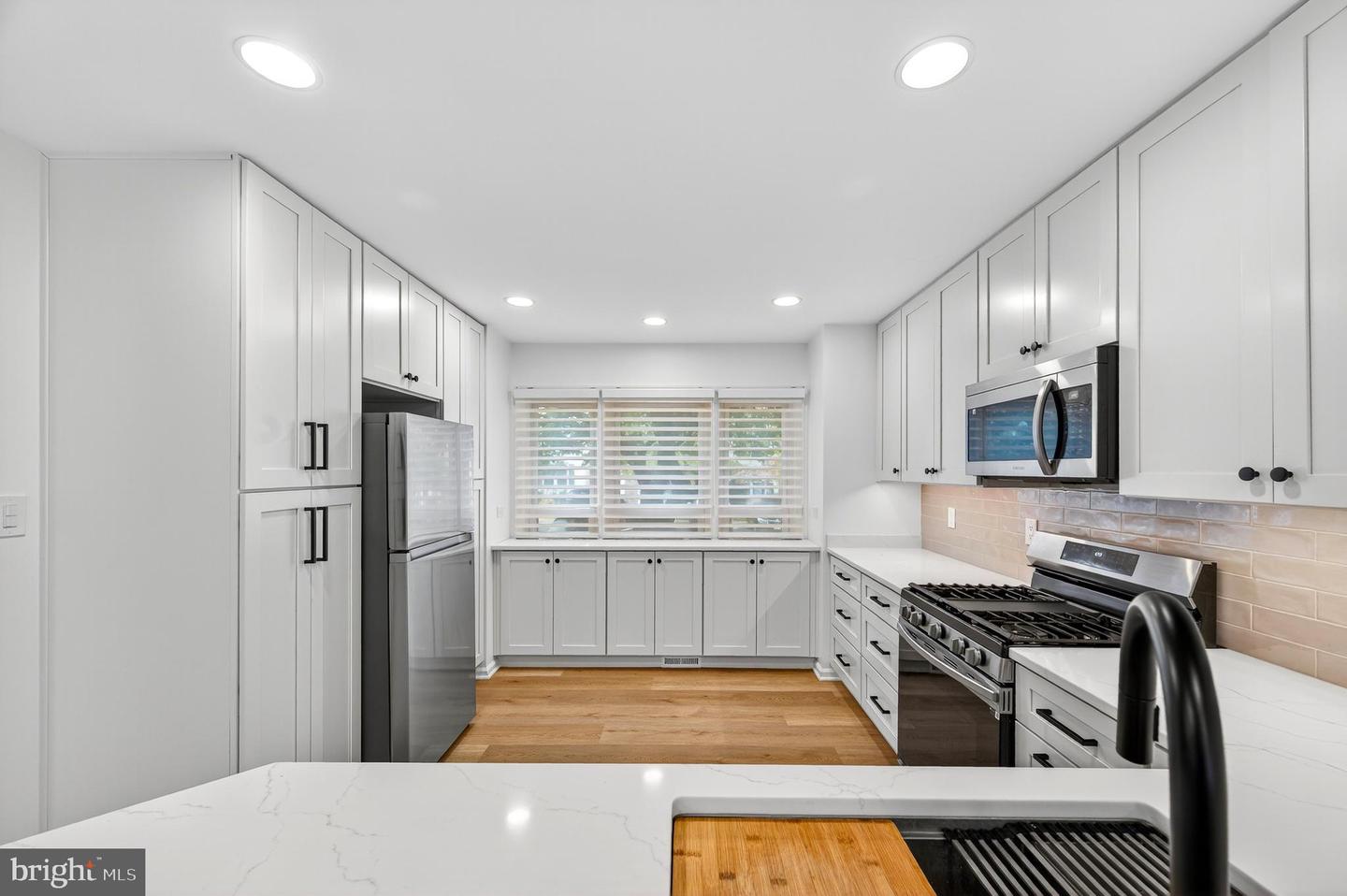 5191 GLEN MEADOW DR, CENTREVILLE, Virginia 20120, 4 Bedrooms Bedrooms, ,2 BathroomsBathrooms,Residential,For sale,5191 GLEN MEADOW DR,VAFX2268536 MLS # VAFX2268536
