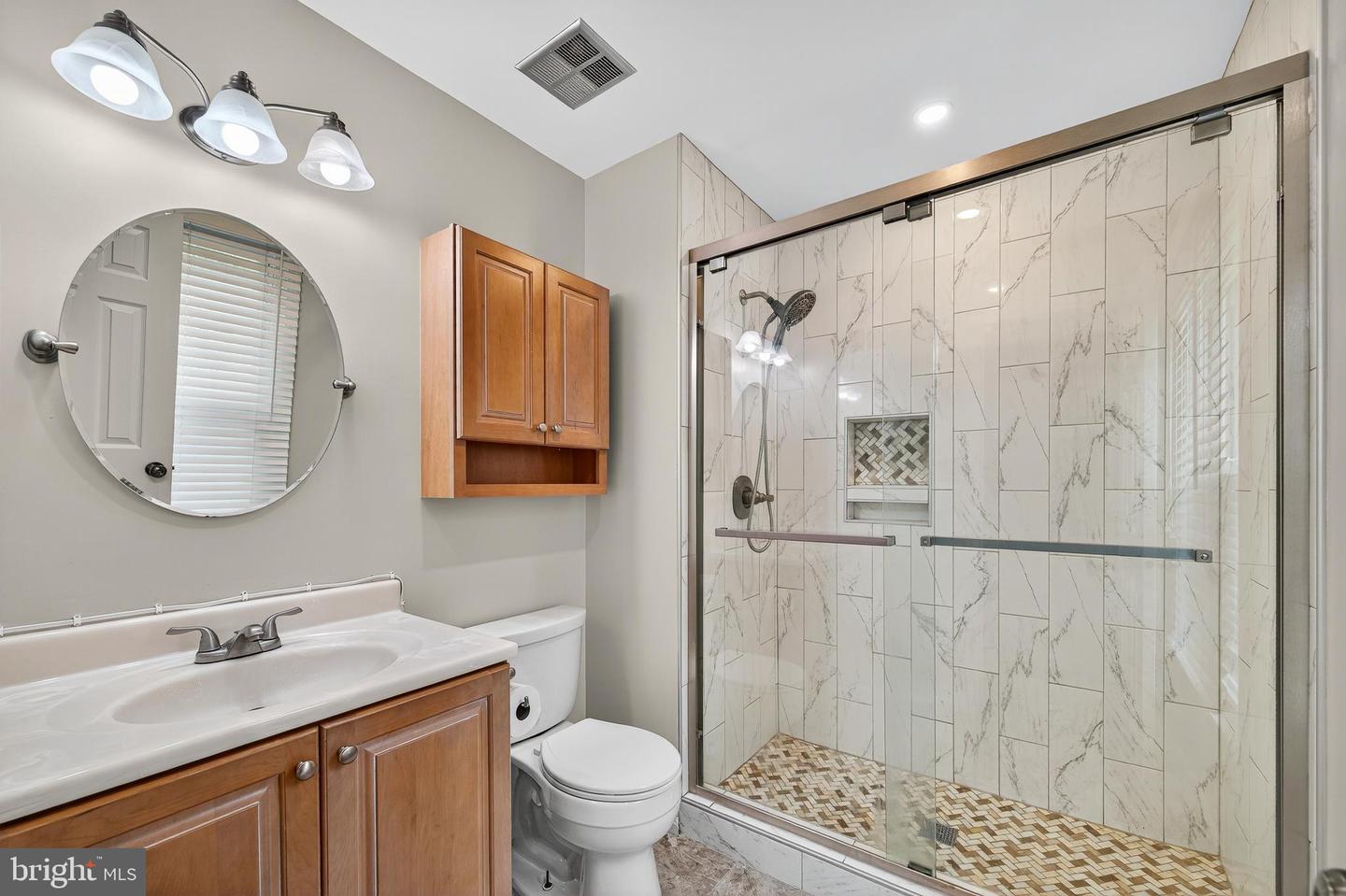 5191 GLEN MEADOW DR, CENTREVILLE, Virginia 20120, 4 Bedrooms Bedrooms, ,2 BathroomsBathrooms,Residential,For sale,5191 GLEN MEADOW DR,VAFX2268536 MLS # VAFX2268536