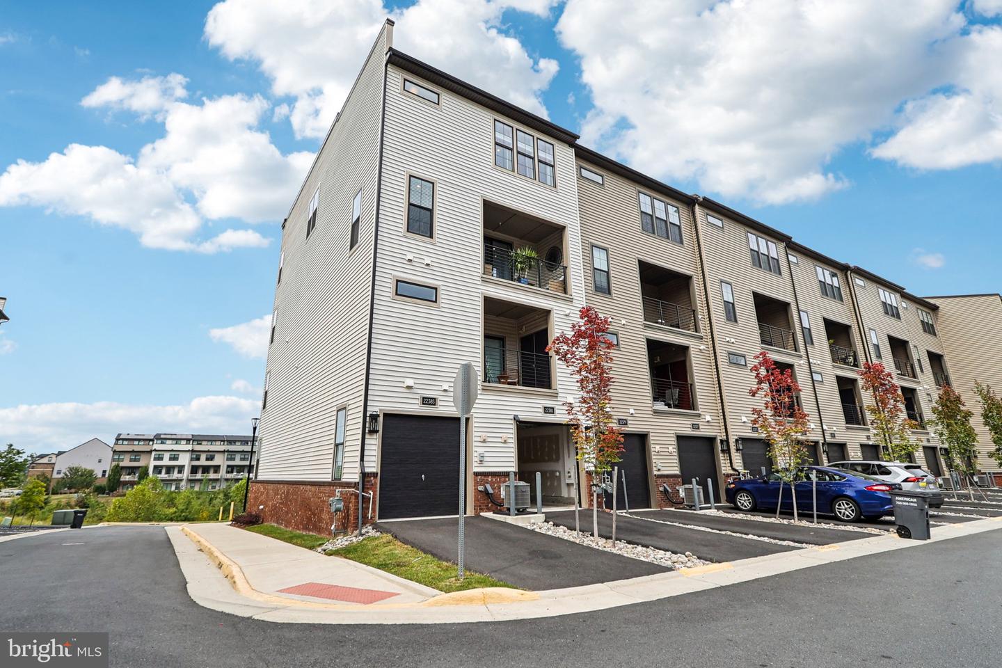 22381 ROANOKE RISE TER, ASHBURN, Virginia 20148, 3 Bedrooms Bedrooms, ,2 BathroomsBathrooms,Residential,For sale,22381 ROANOKE RISE TER,VALO2107318 MLS # VALO2107318